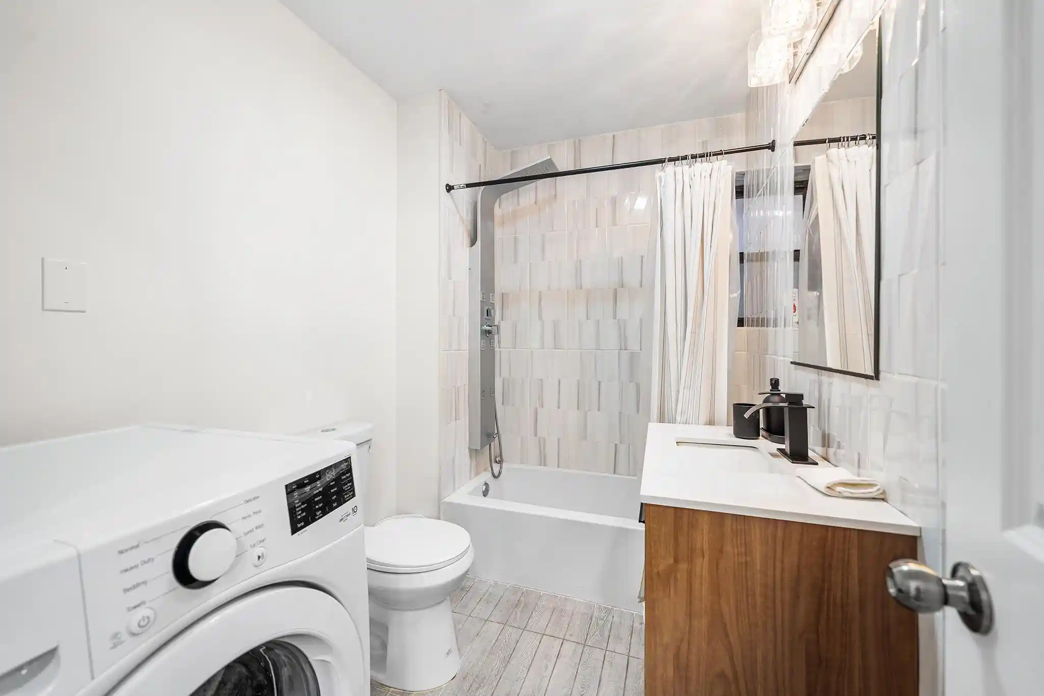 2nd image of 25 High St, Jersey City, NJ 07302
