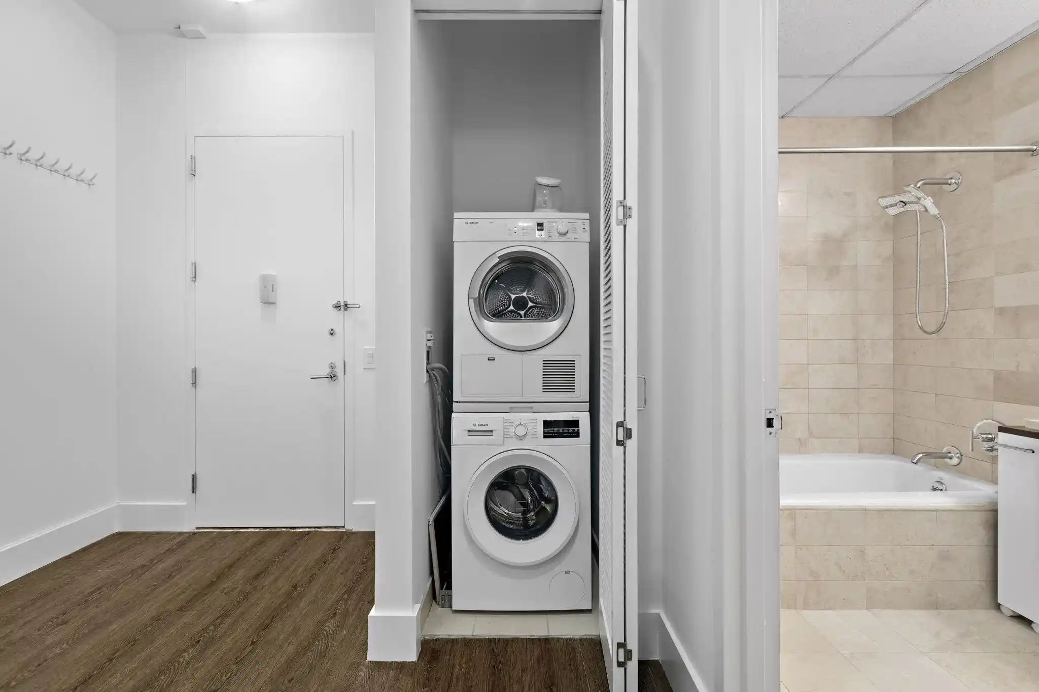 4th image of 4 Beacon Way #18, Jersey City, NJ 07304 | MLS# 260015033