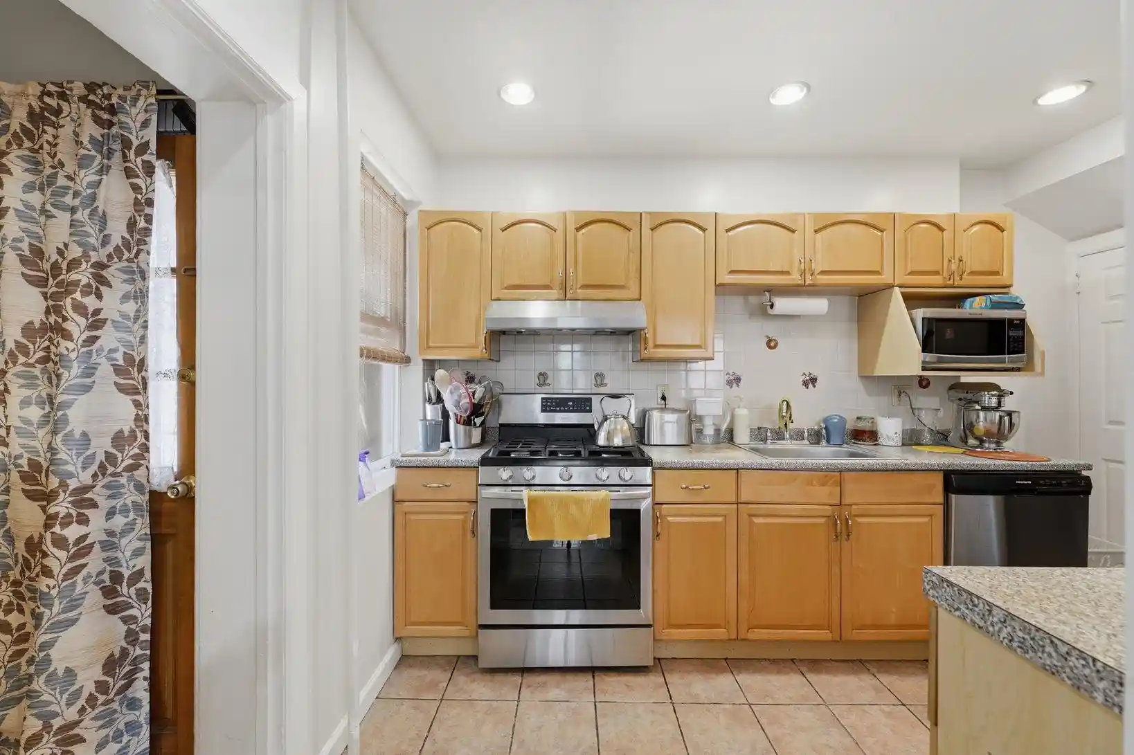 Photo 4 of Townhouse for sale at 601 80th Street, North Bergen, NJ 07047 | MLS# 260015046 | Listing updated on 2026-07-31