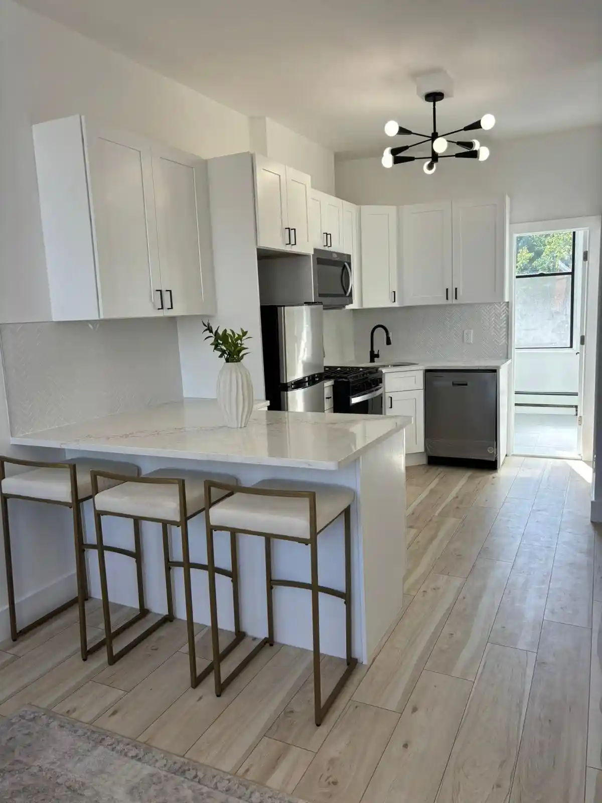 5th image of 301 3Rd St, Jersey City, NJ 07302