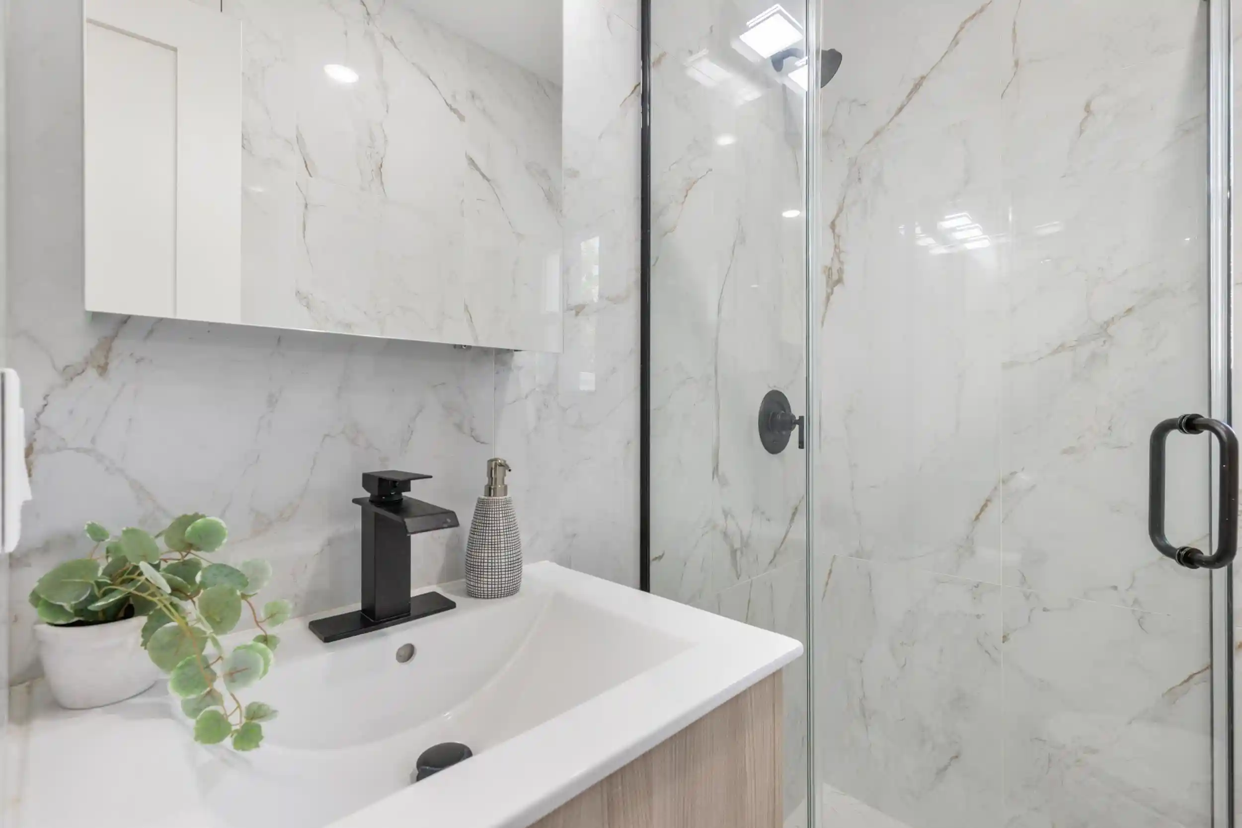 Listing Photo 4 - Condo for sale in building located at 161a New York Ave, Jersey City, NJ 07307 - Unit #A