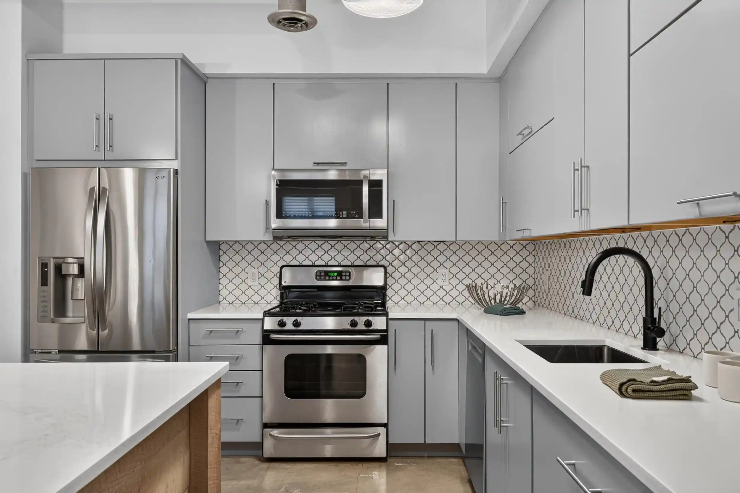 Photo 2 of Sale Pending at 140 Bay St #3D, Jersey City, NJ 07302 | MLS# 260015091 | Listing updated on 2026-08-27