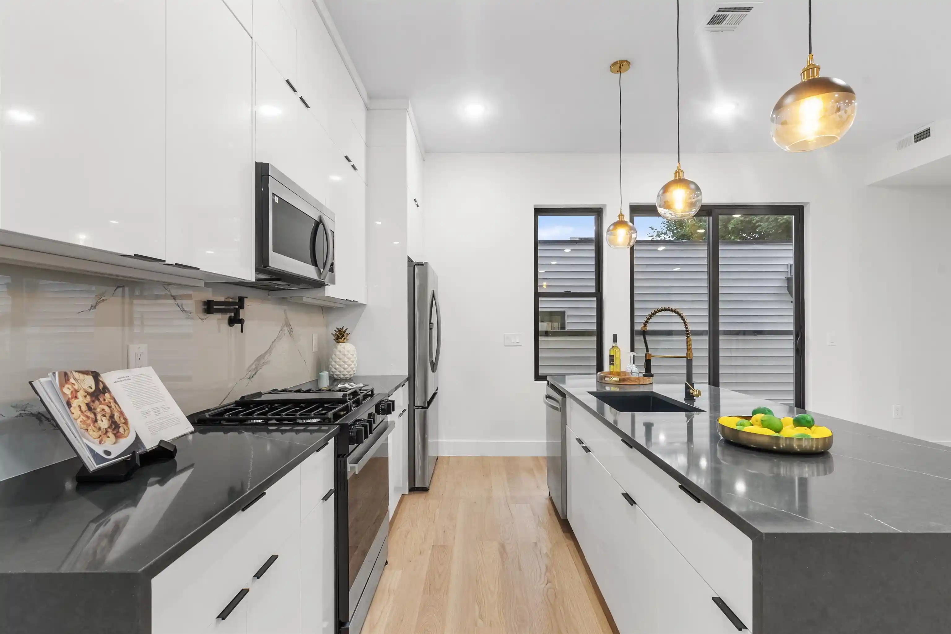 4th image of 13 Wegman Ct, Jersey City, NJ 07305