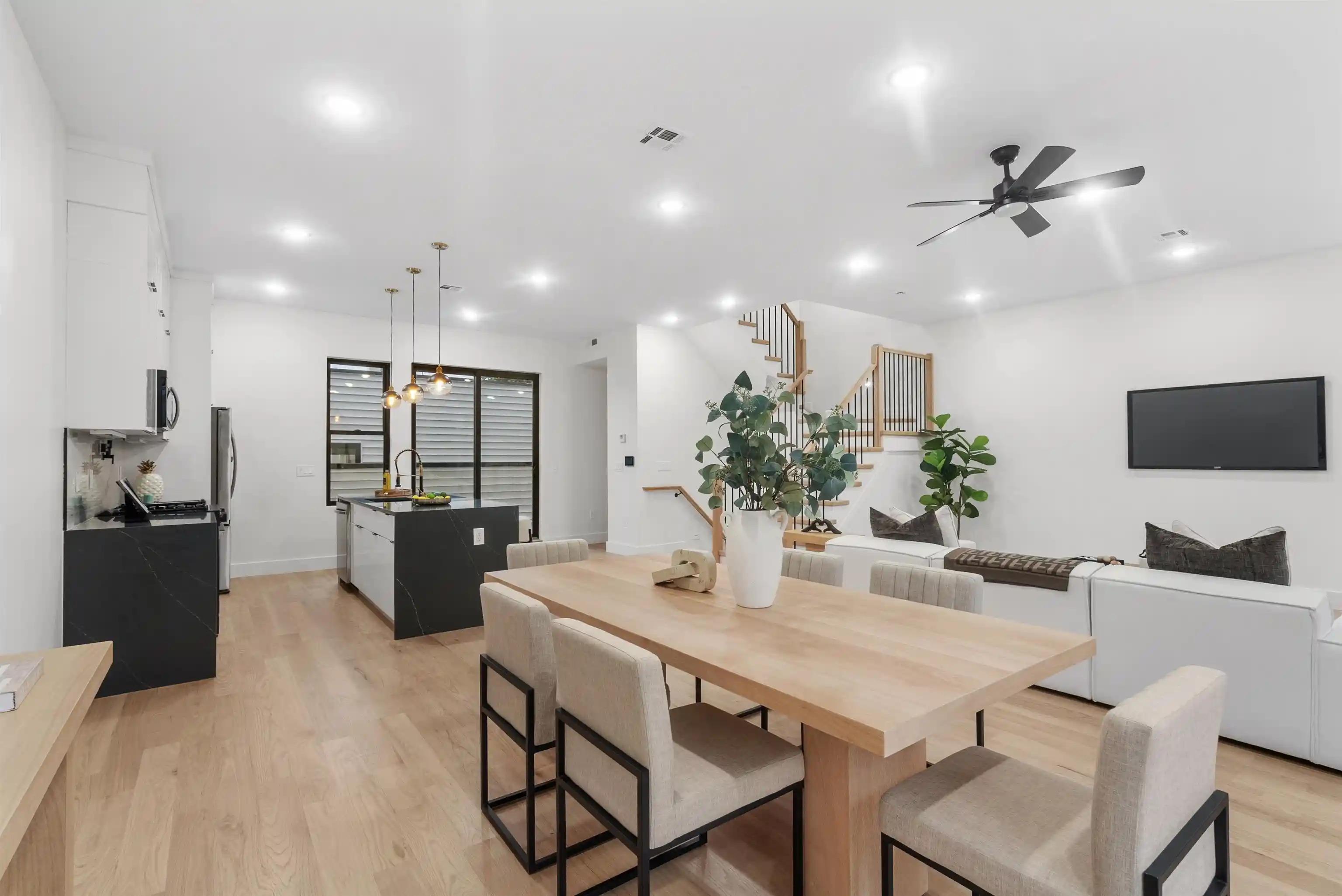 2nd image of 13 Wegman Ct, Jersey City, NJ 07305