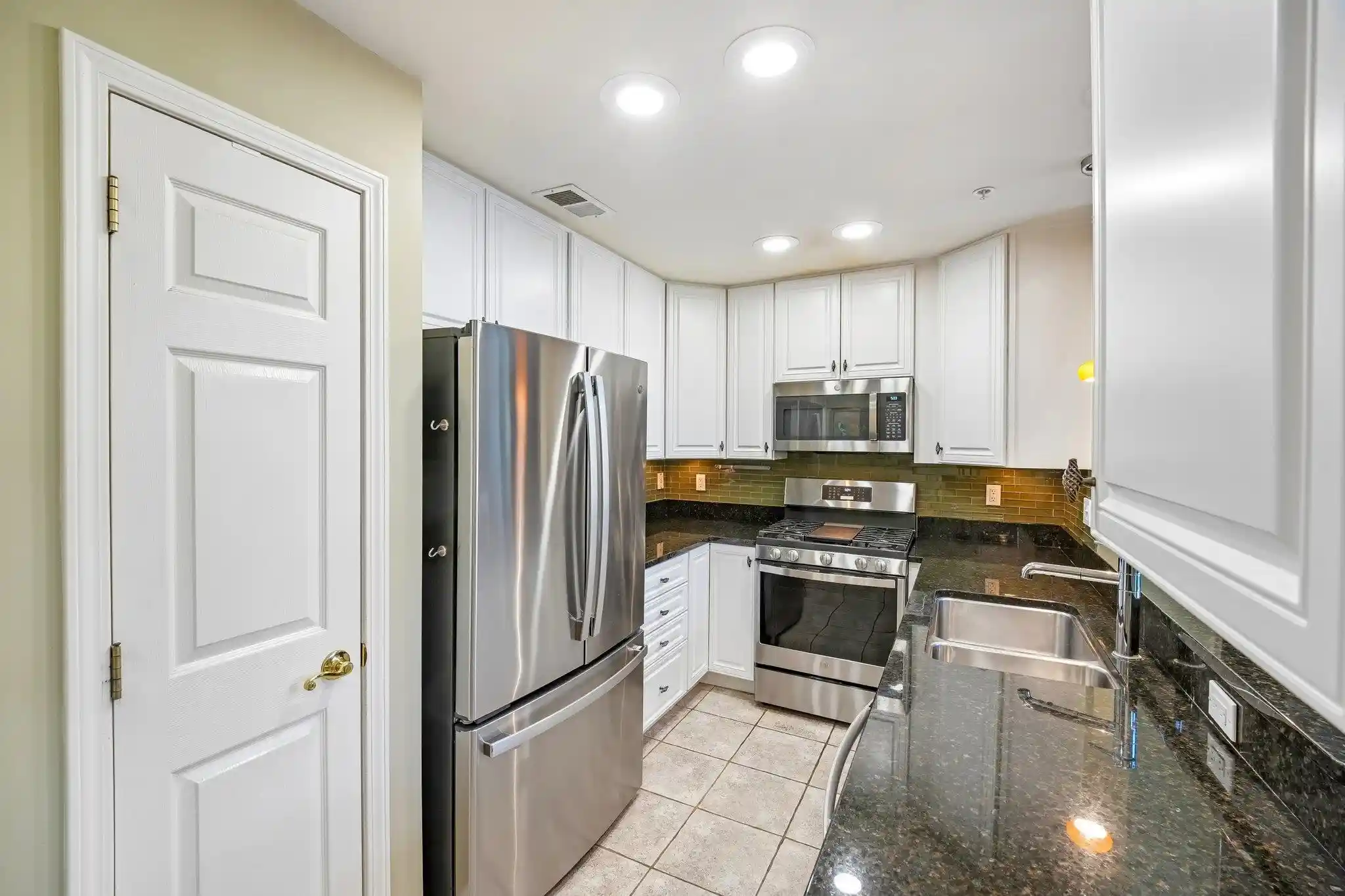 4th image of 135 Abbie Ct #135, West New York, NJ 07093 | MLS# 260015124