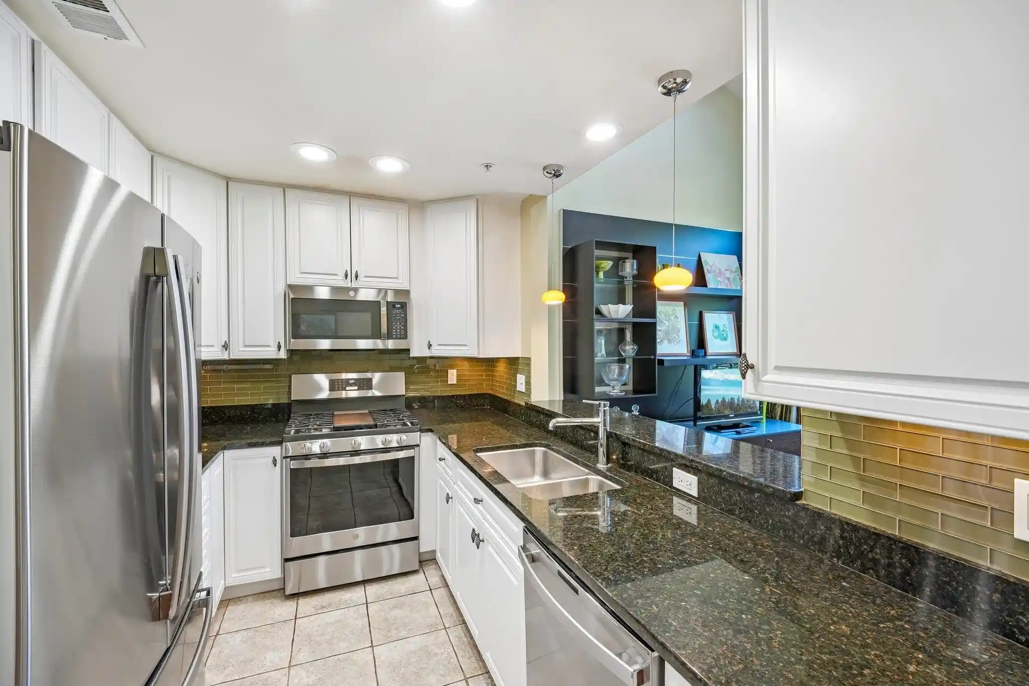 5th image of 135 Abbie Ct #135, West New York, NJ 07093 | MLS# 260015124