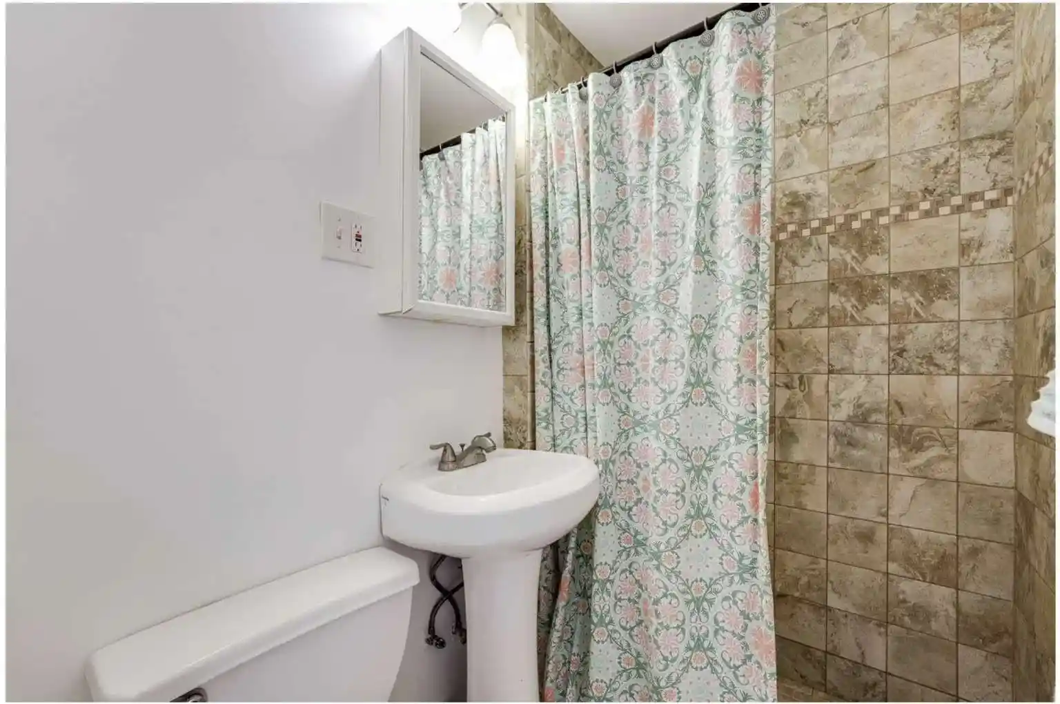 2nd image of 200 Wayne St, Jersey City, NJ 07302
