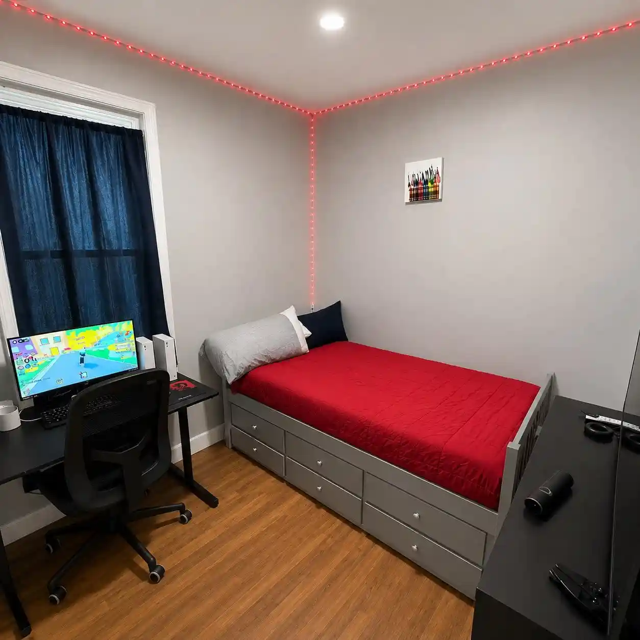 Photo 4 of House for sale at 30 West 15th St, Bayonne, NJ 07002 | MLS# 260015210 | Listing updated on 2026-09-07