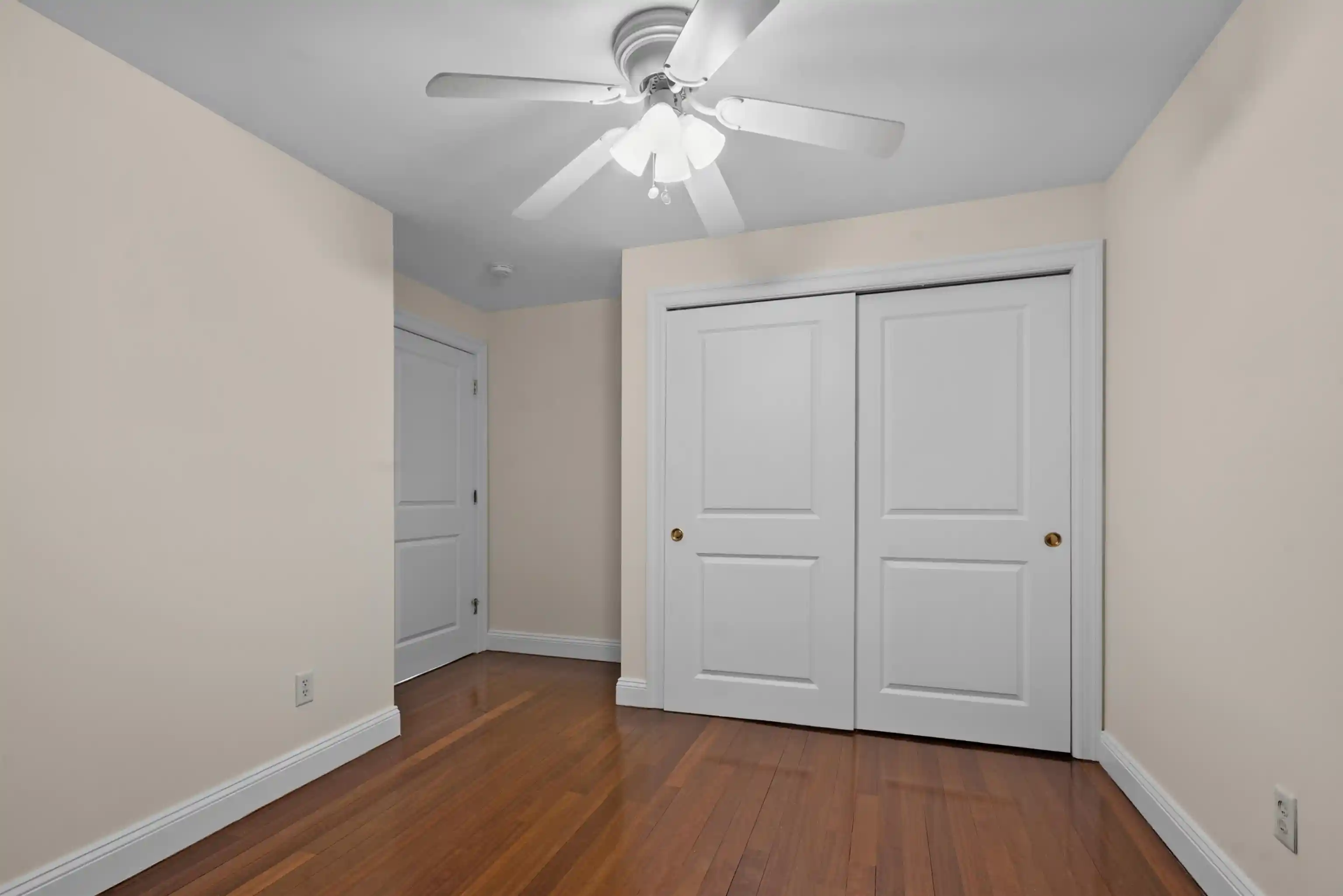 3rd image of 1720 New York Ave, Union City, NJ 07087