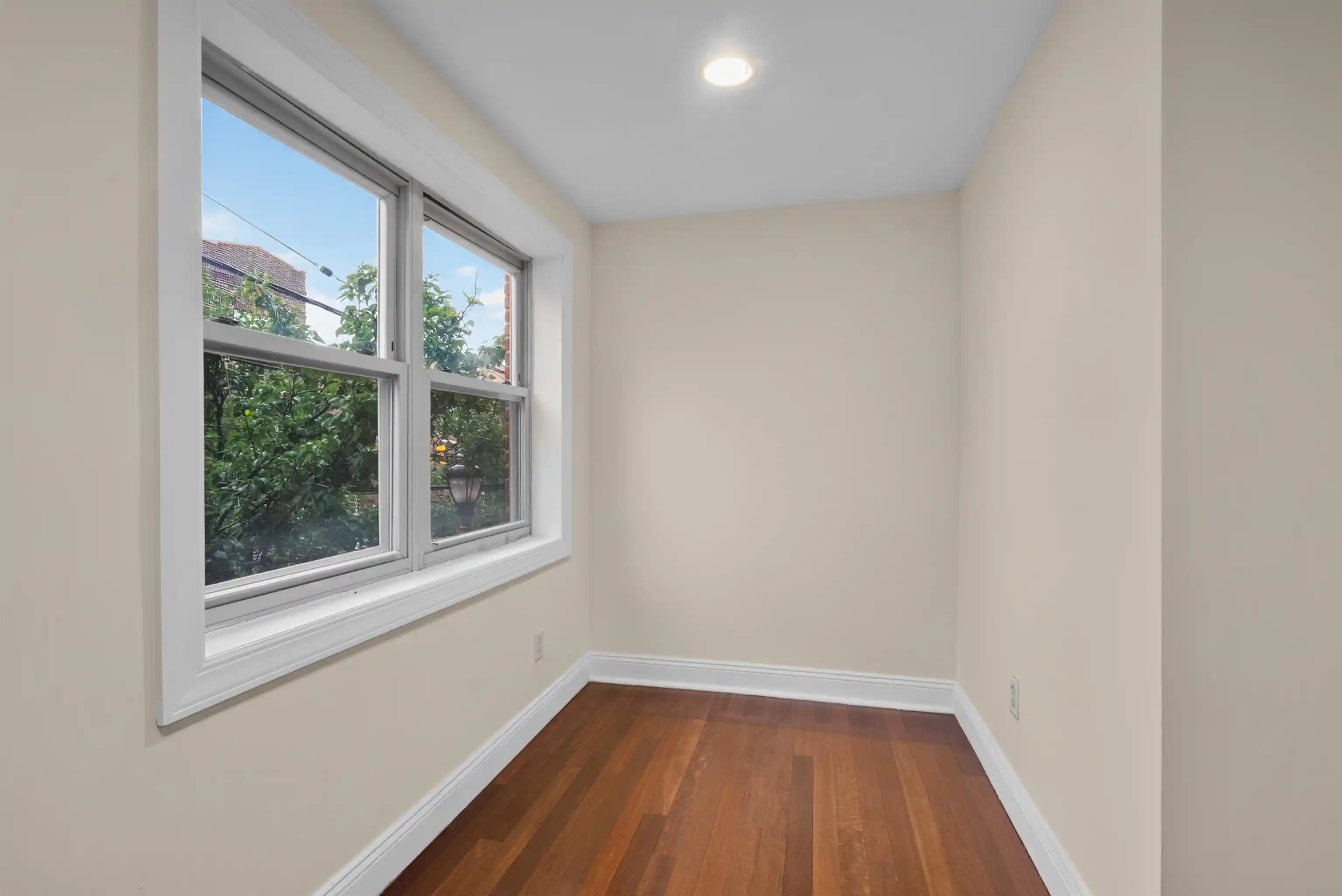 2nd image of 1720 New York Ave, Union City, NJ 07087