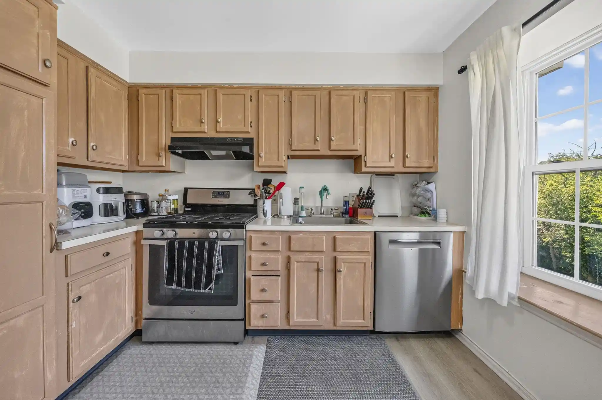 Photo 4 of Sale Pending at 121 Country Clb Dr #10, Union, NJ 07083 | MLS# 260015255 | Listing updated on 2026-09-16