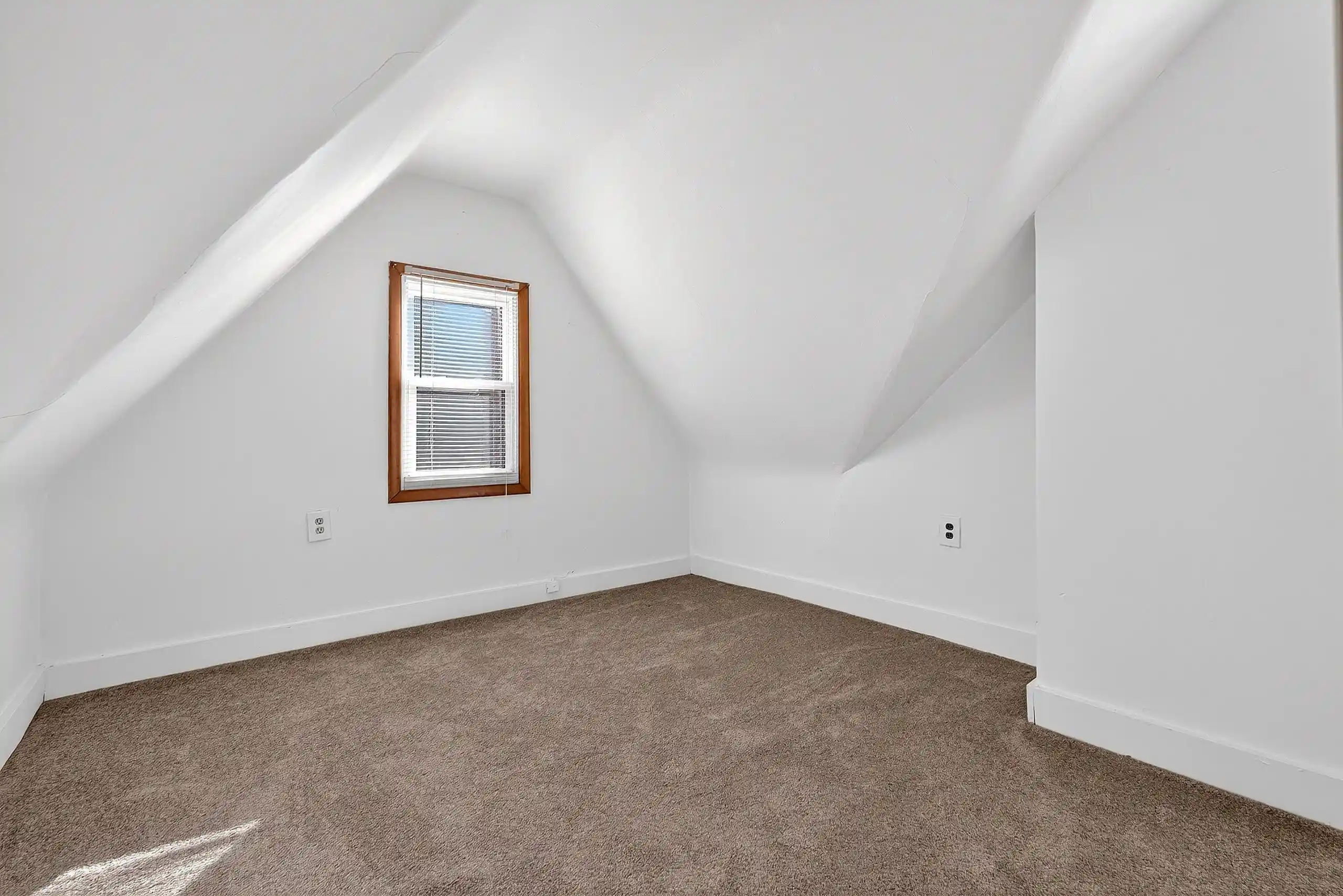 4th image of 38 West 43Rd St, Bayonne, NJ 07002 | MLS# 260015290
