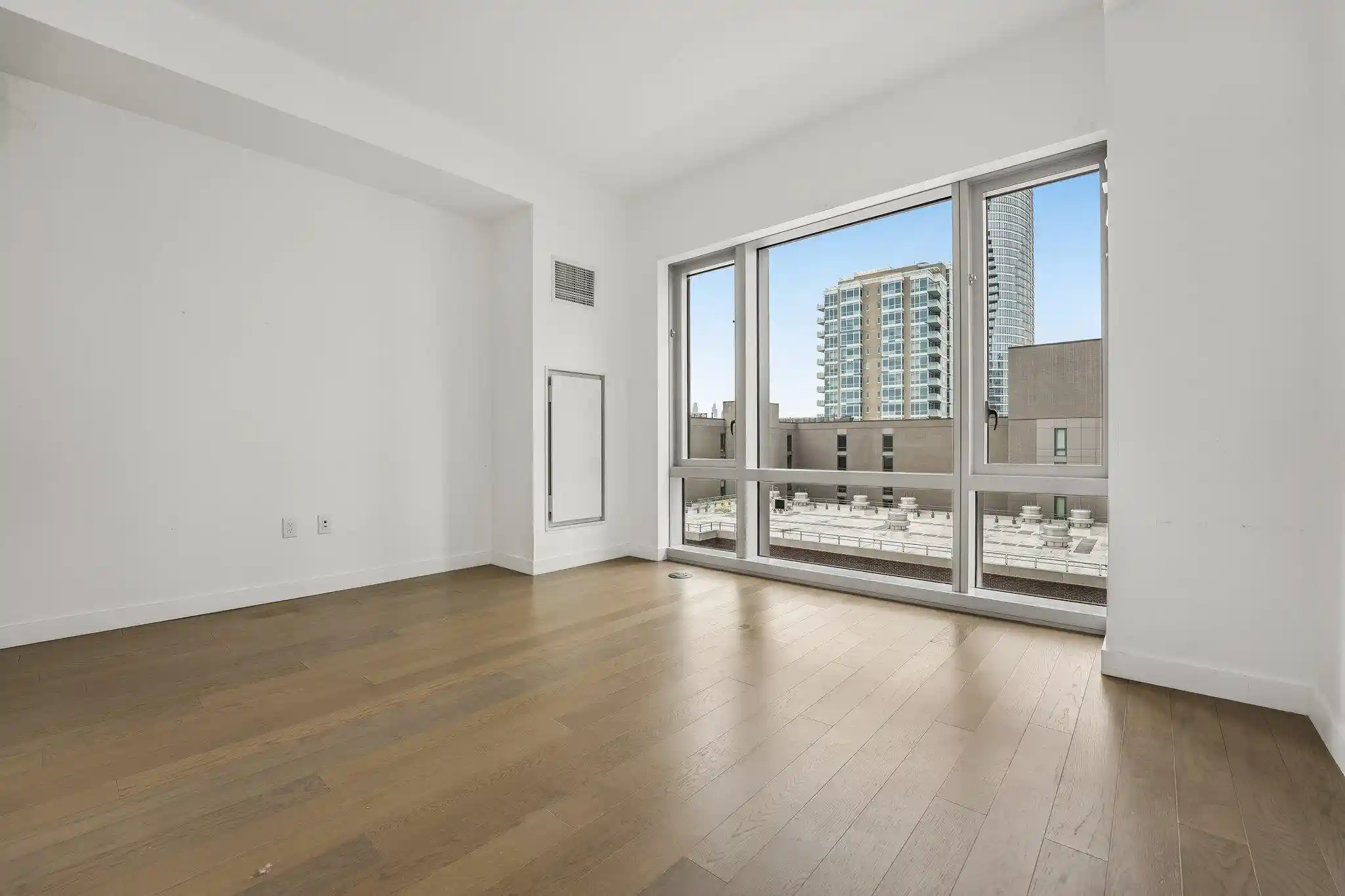 4th image of 75 Park Lane South #605, Jersey City, NJ 07310 | MLS# 260015330