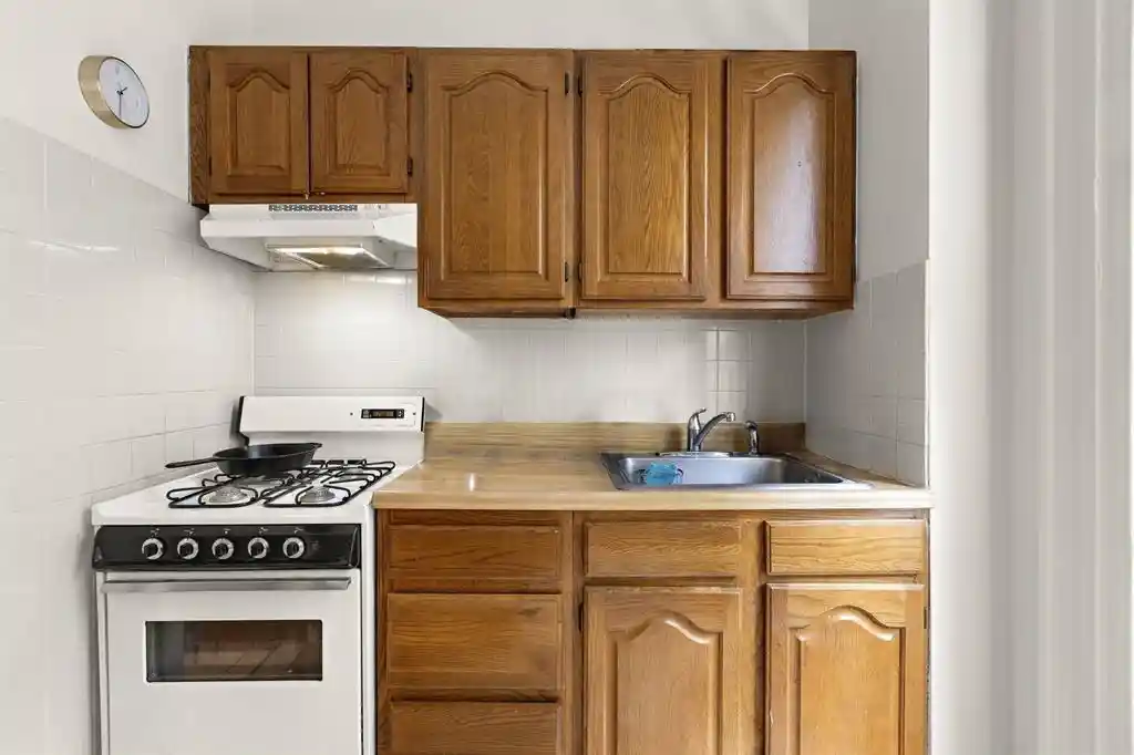 3rd image of 24w Hamilton Pl, Jersey City, NJ 07302 | MLS# 260015346