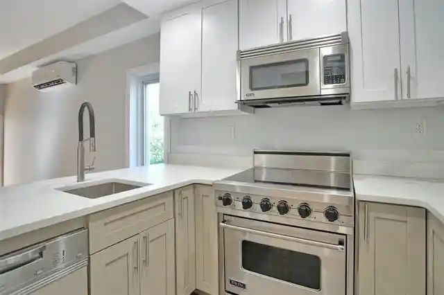 2nd image of 132 Jackson St #1N, Hoboken, NJ 07030 | MLS# 260015409