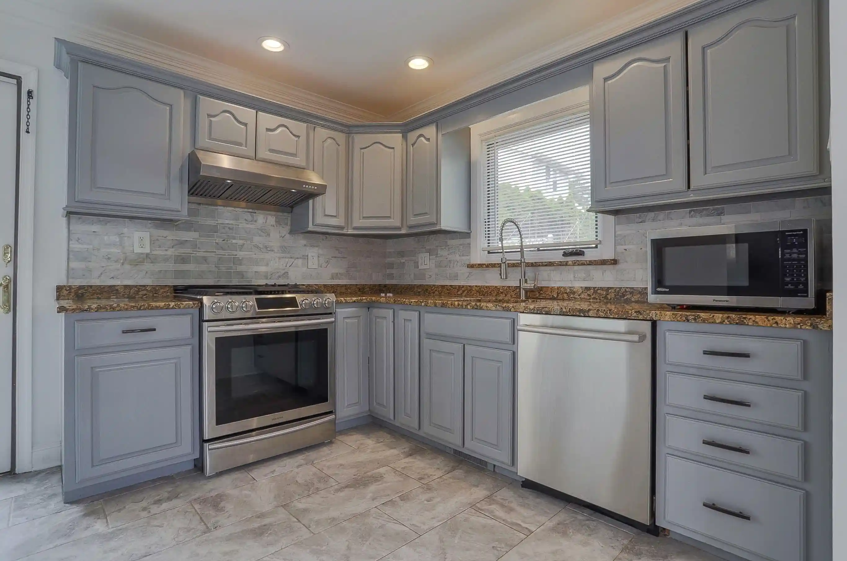 Photo 1 of Sale Pending at 662 Ten Eyck Ave, Lyndhurst, NJ 07071 | MLS# 260015413 | Listing updated on 2026-08-14