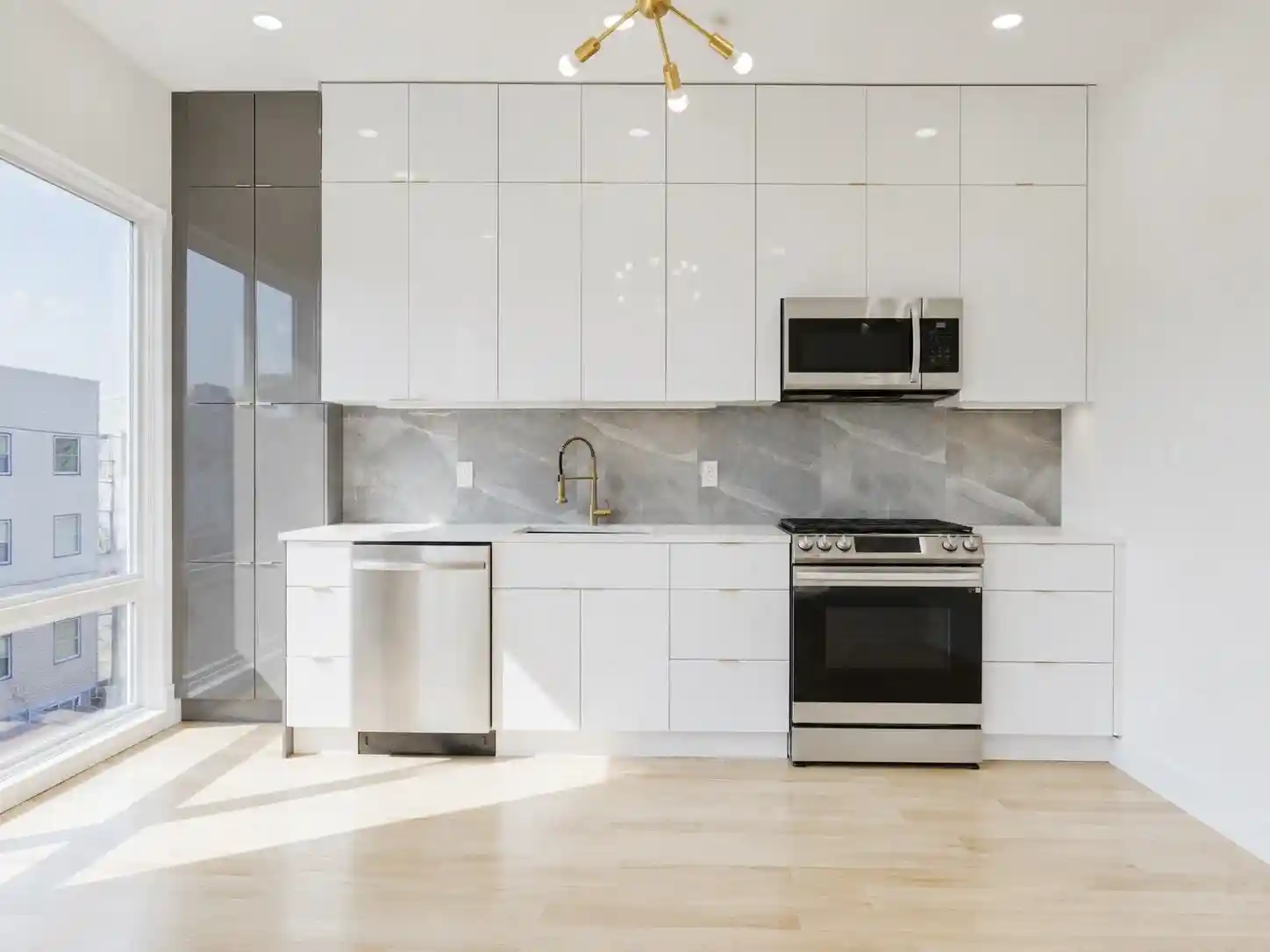 3rd image of 20 Van Nostrand Ave, Jersey City, NJ 07305
