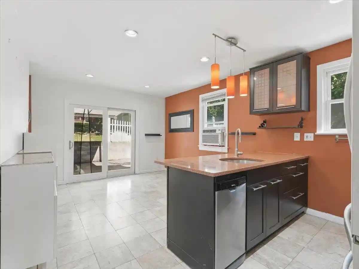 46th image of 108 County Rd, Tenafly, NJ 07670 | MLS# 260015471