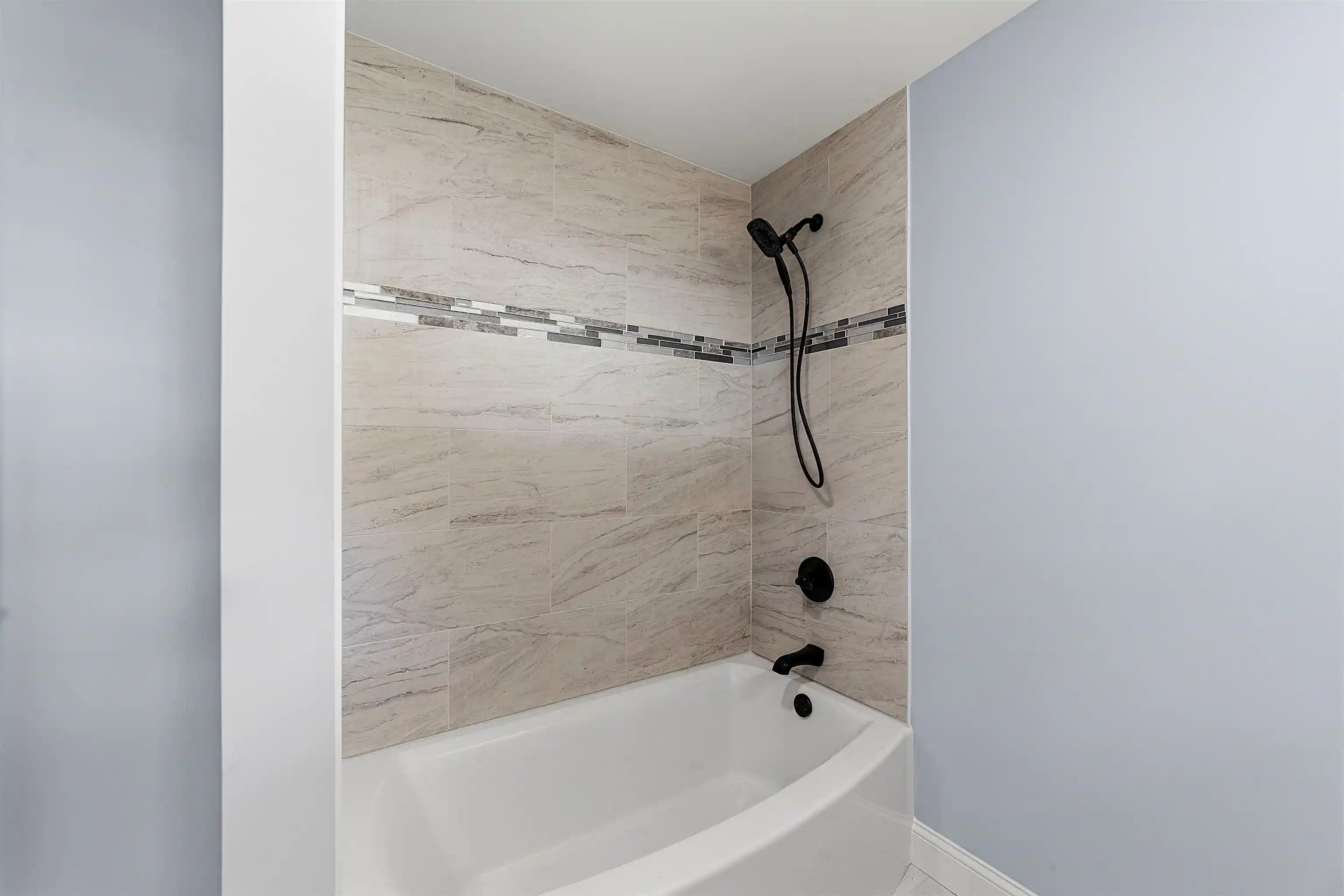 2nd image of 270 Alpine Way, South Amboy, NJ 08879 | MLS# 260015558