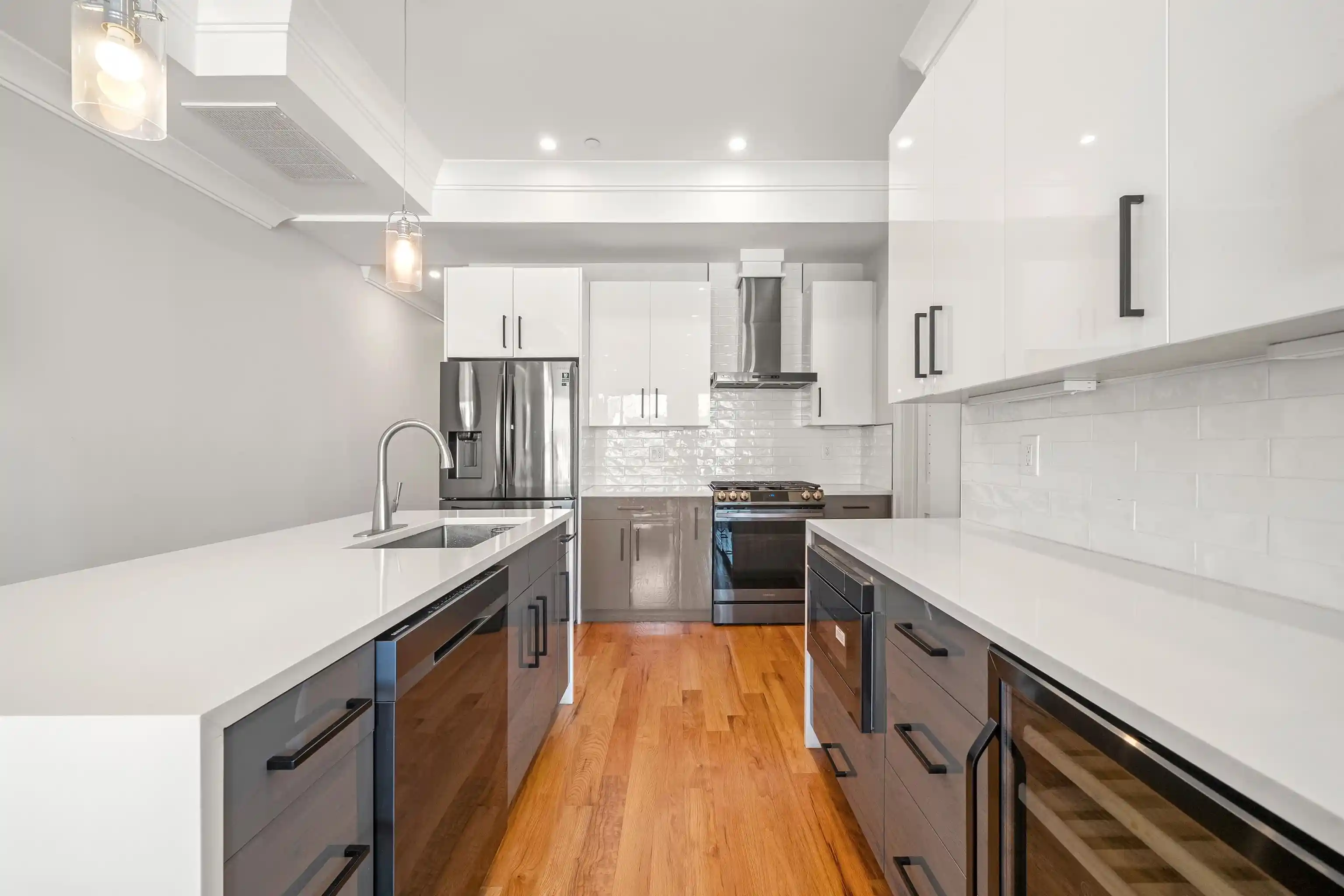 2nd image of 3305 Pleasant Ave, Union City, NJ 07087