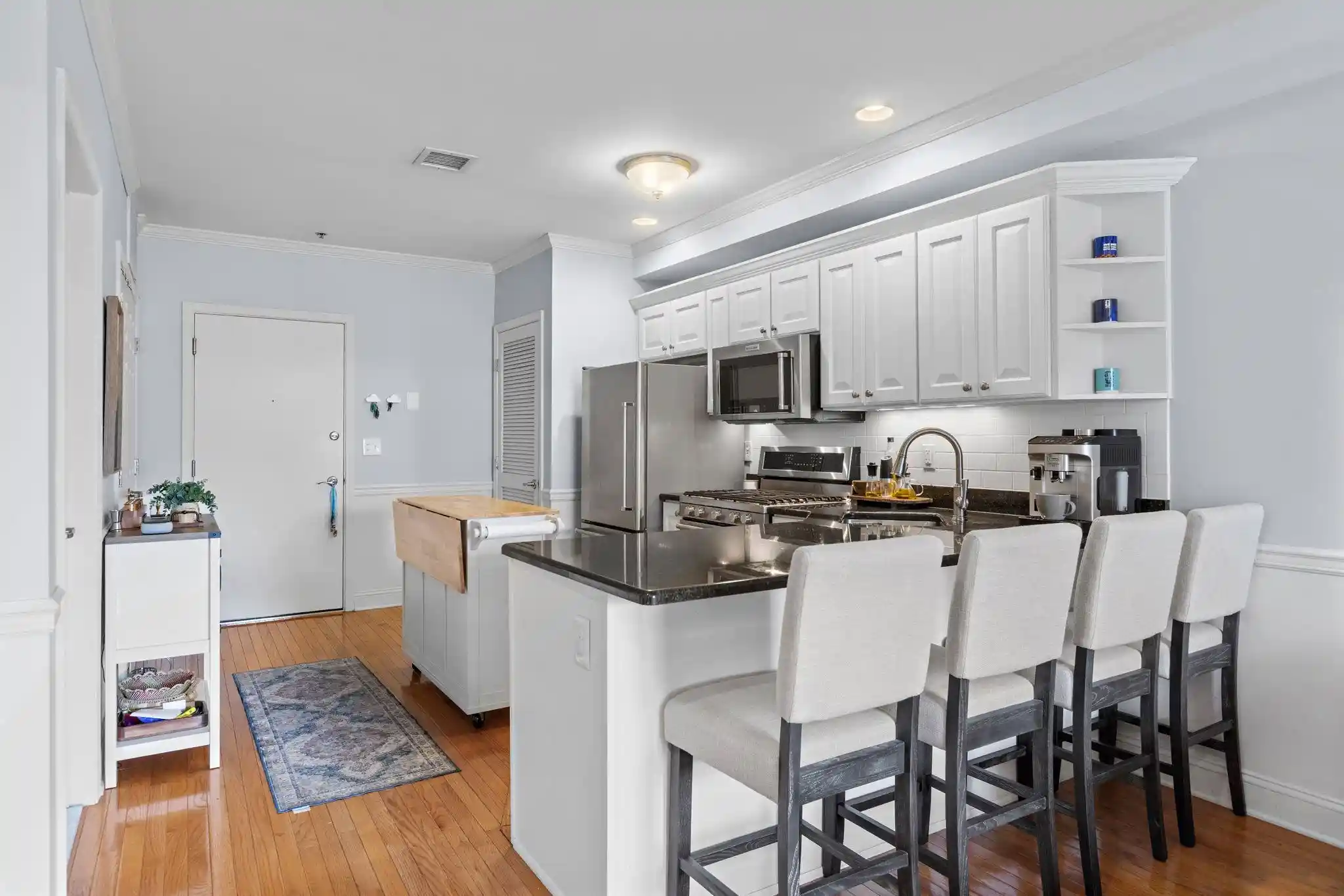 2nd image of 725 Jefferson St, Hoboken, NJ 07030