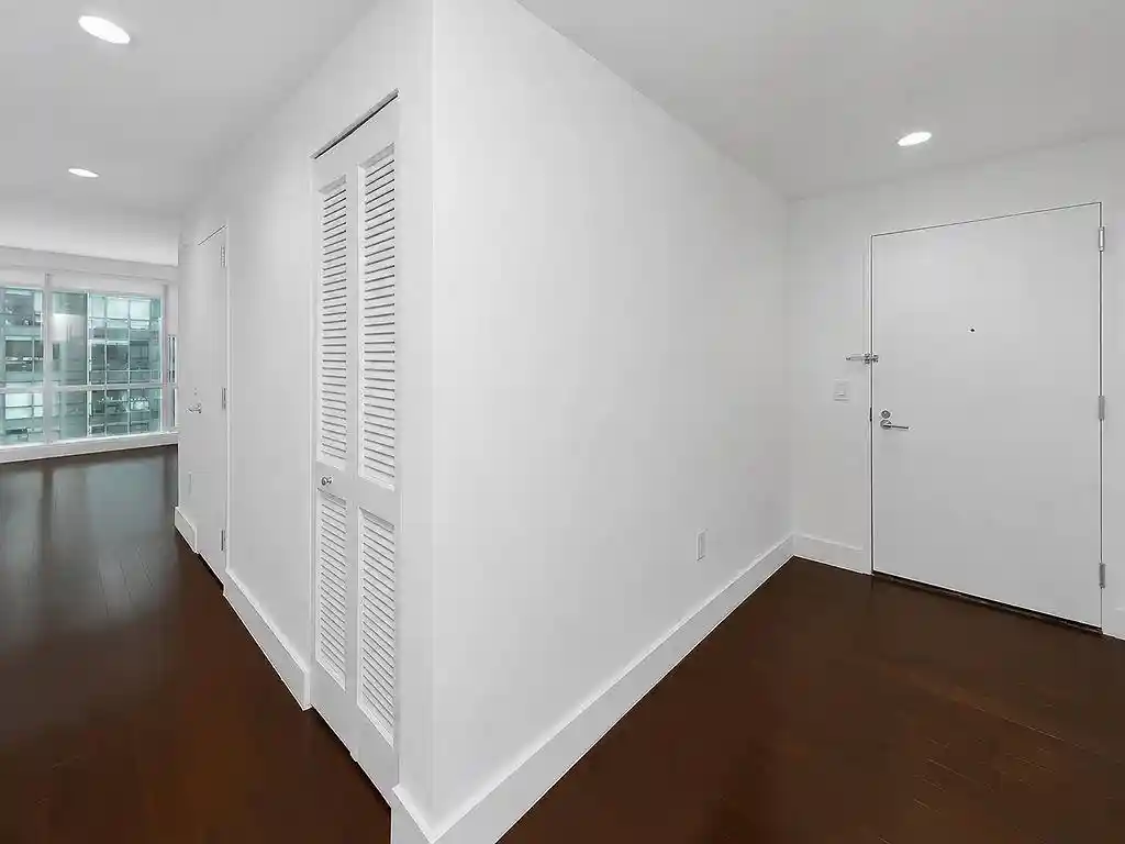 Listing Photo 5 - Condo for sale in building located at 77 Hudson St, Jersey City, NJ 07302 - Unit #1913