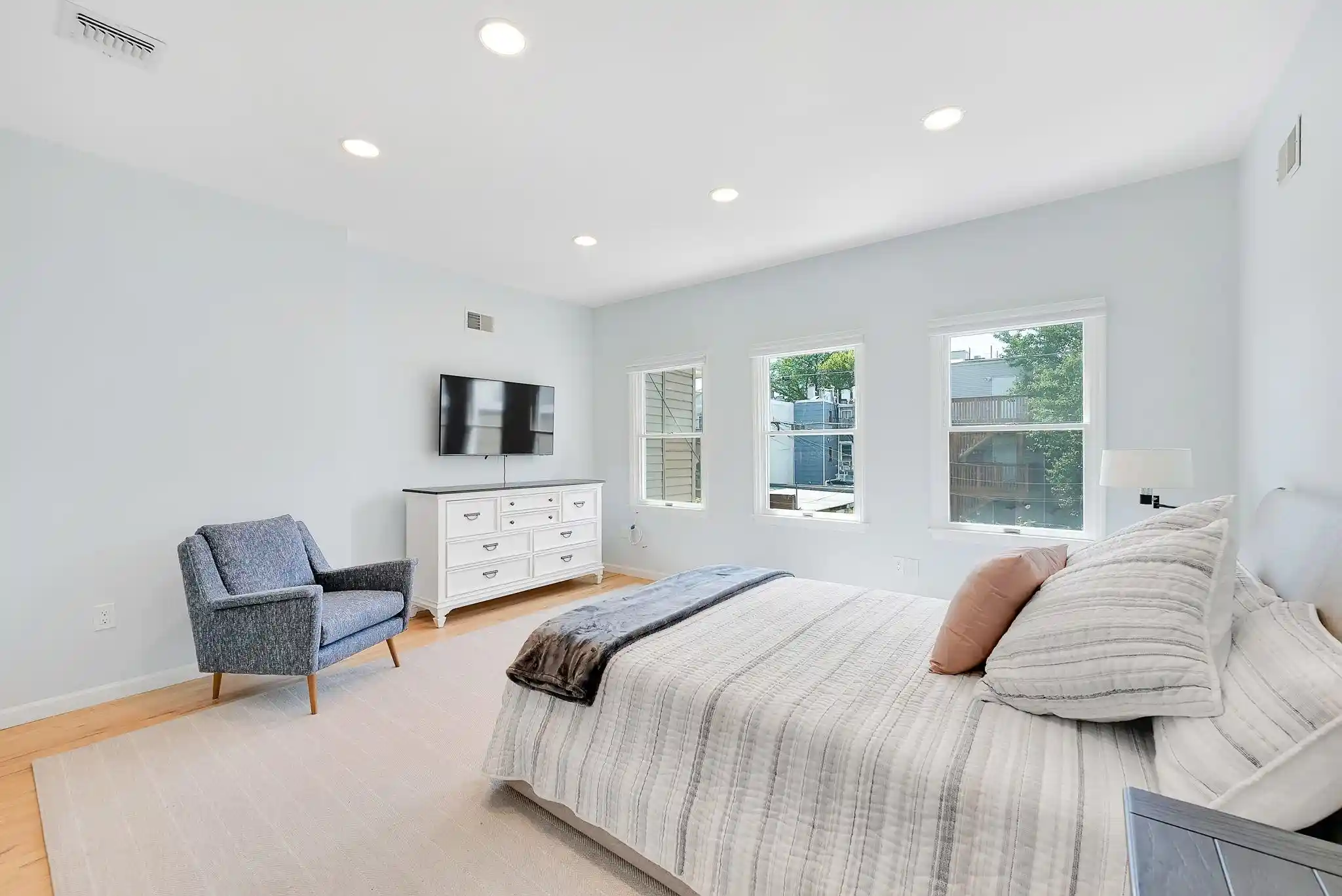 5th image of 313 1/2 4Th St, Jersey City, NJ 07302 | MLS# 260015669