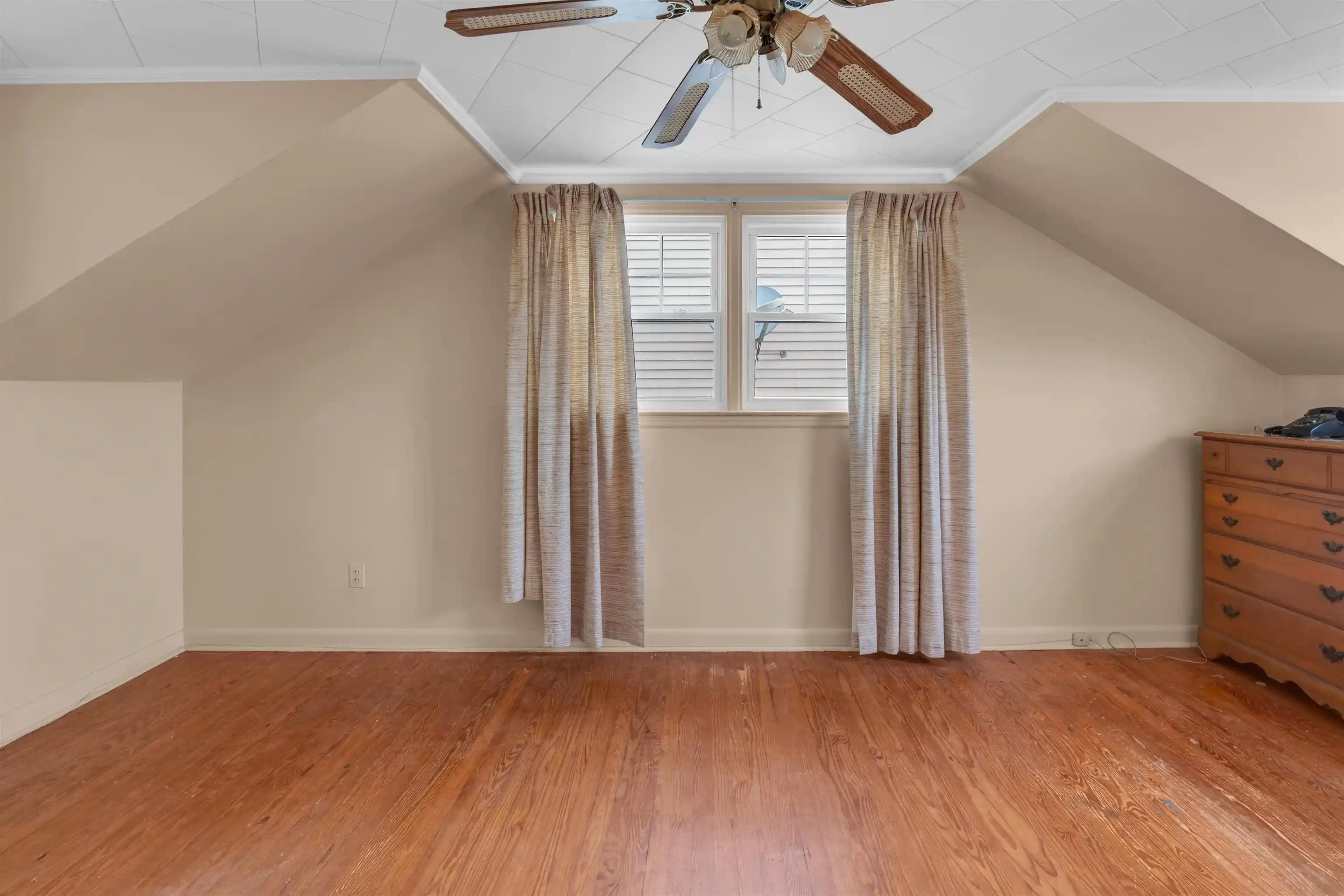 Photo 2 of Single family home for sale at 722 7th Street, Carlstadt, NJ 07072 | MLS# 260015687 | Listing updated on 2026-08-28