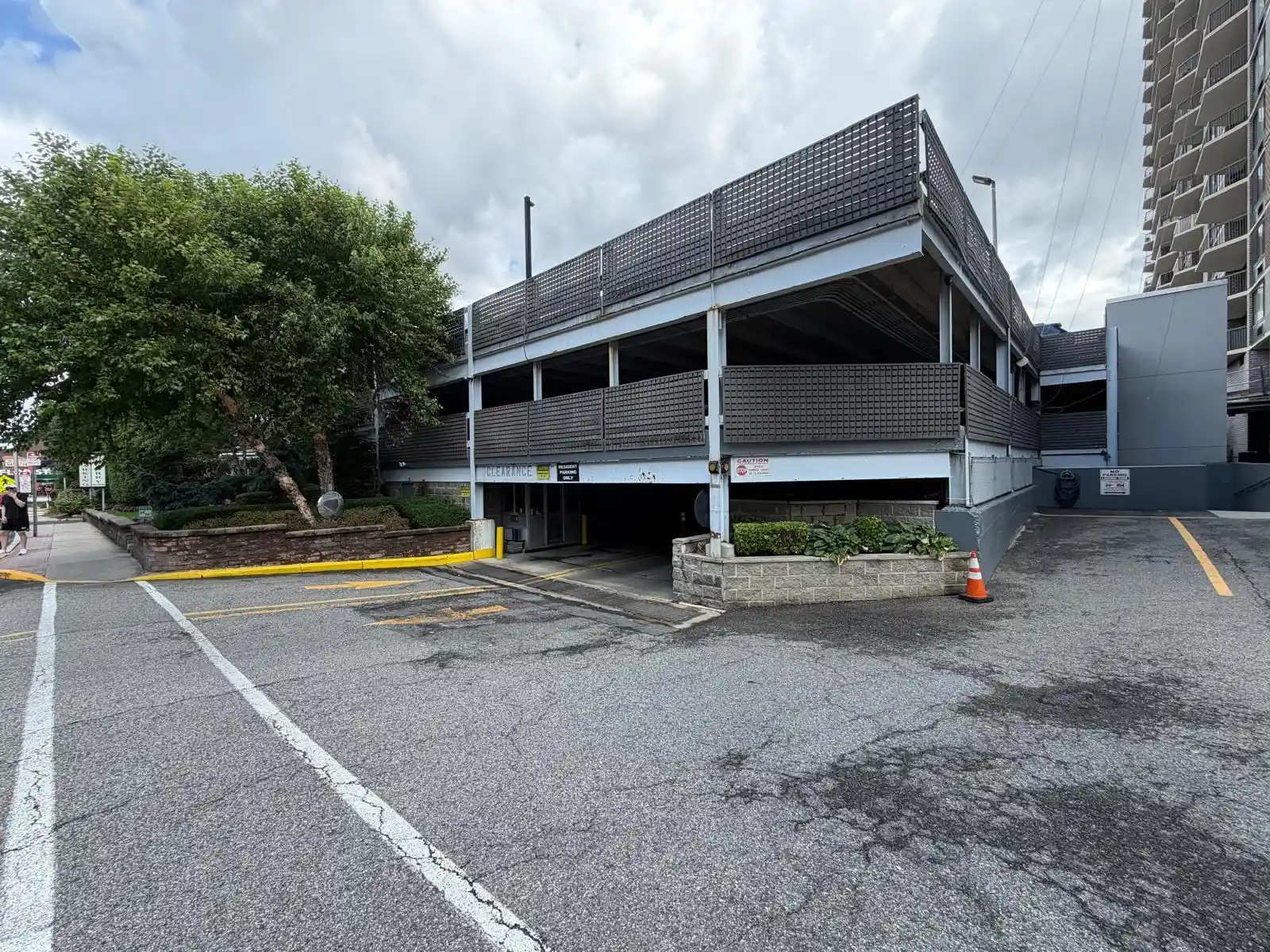 3rd image of 770 Anderson Ave #20 F, Cliffside Park, NJ 07010 | MLS# 260015710