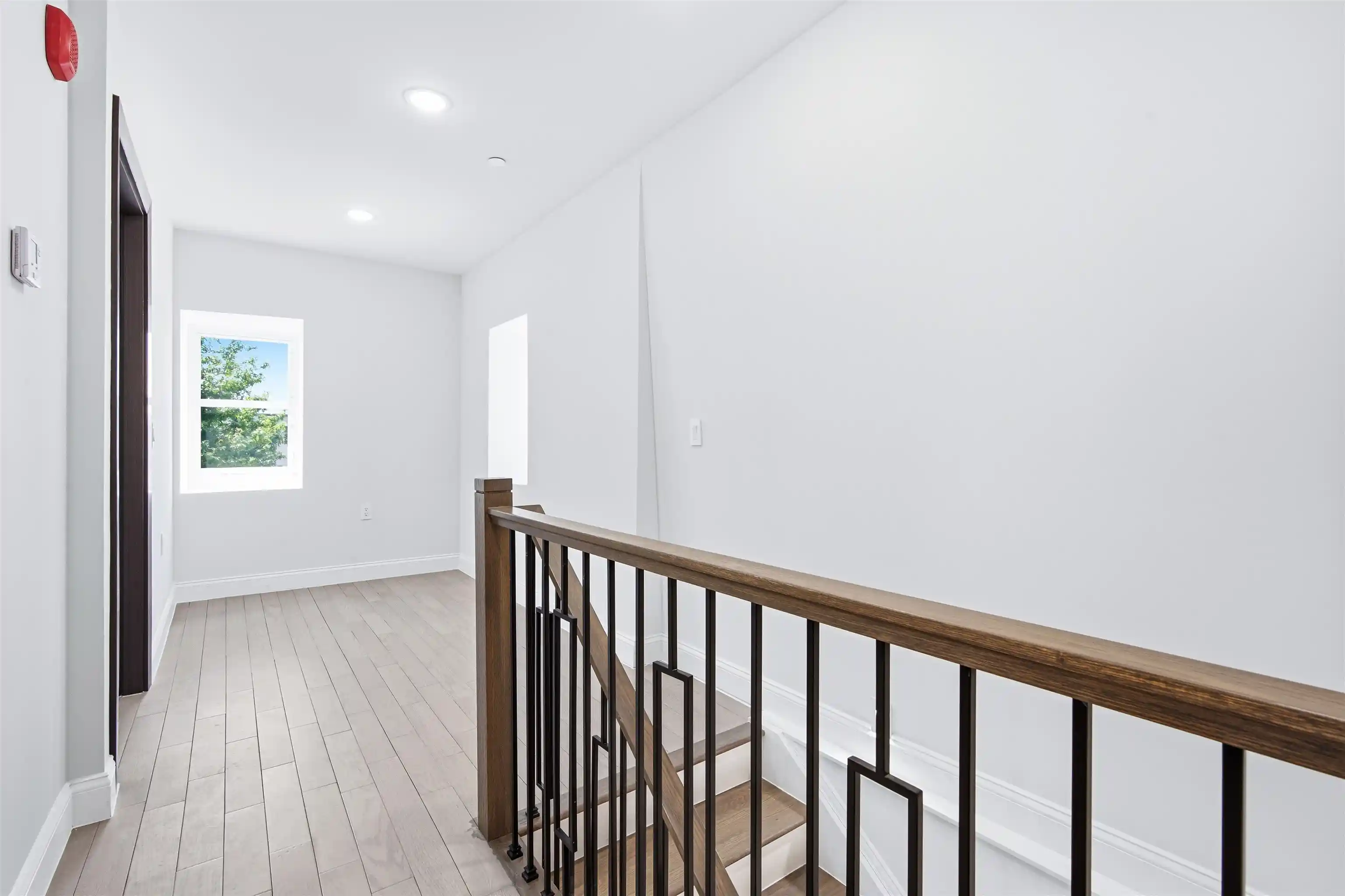 5th image of 133 Clifton Pl #2, Jersey City, NJ 07304 | MLS# 260015719