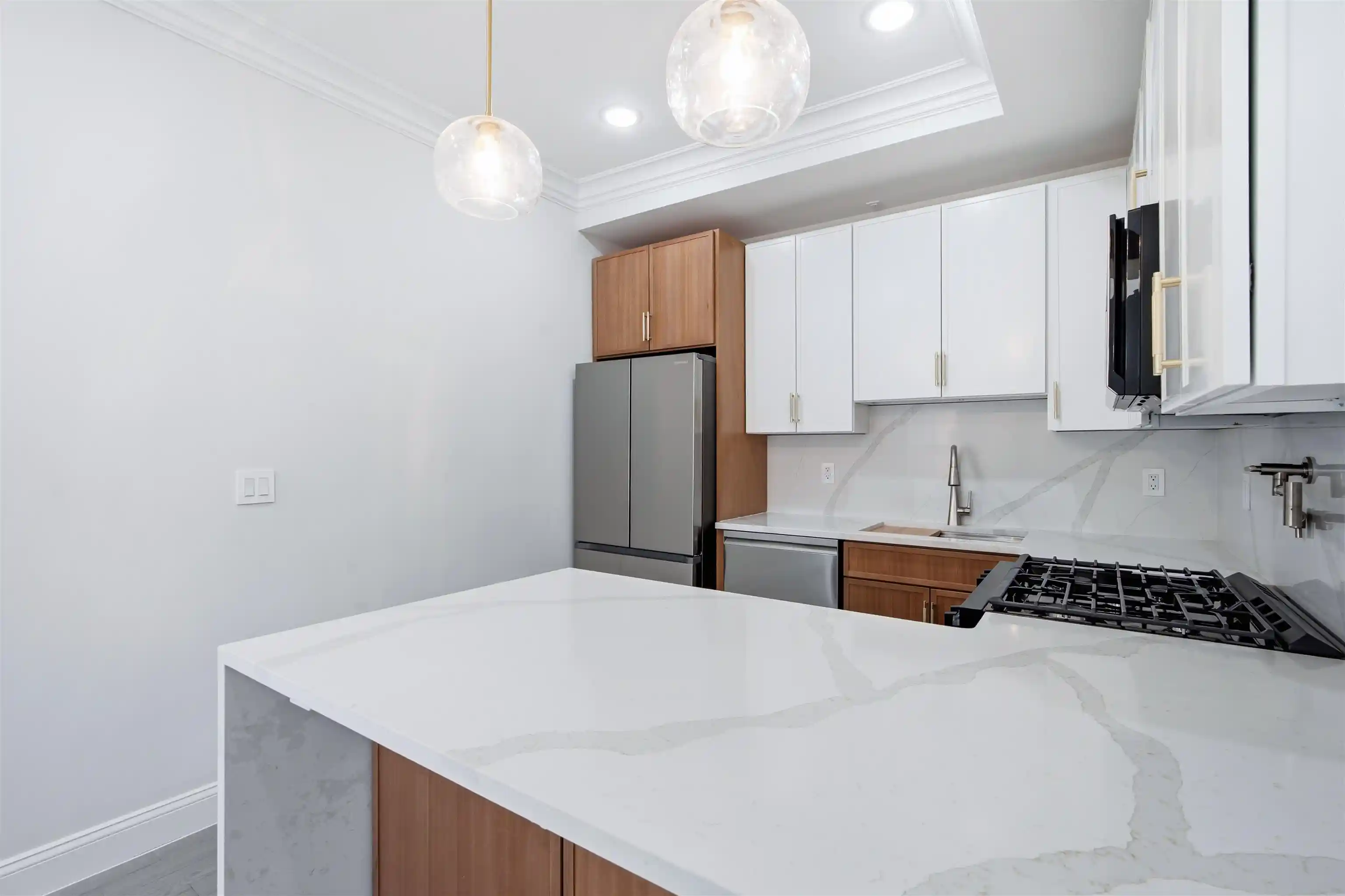 2nd image of 133 Clifton Pl, Jersey City, NJ 07304