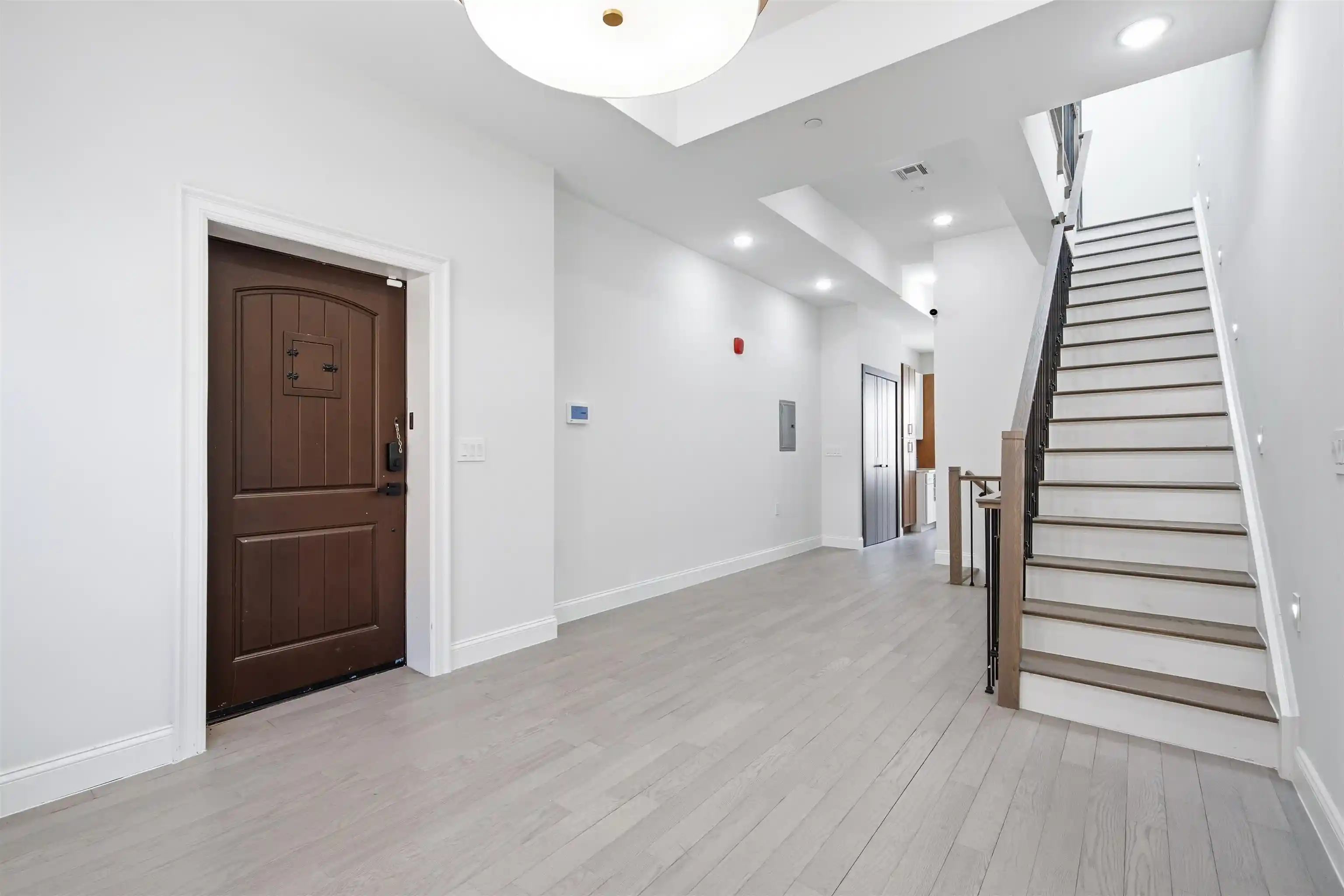 2nd image of 133 Clifton Pl, Jersey City, NJ 07304