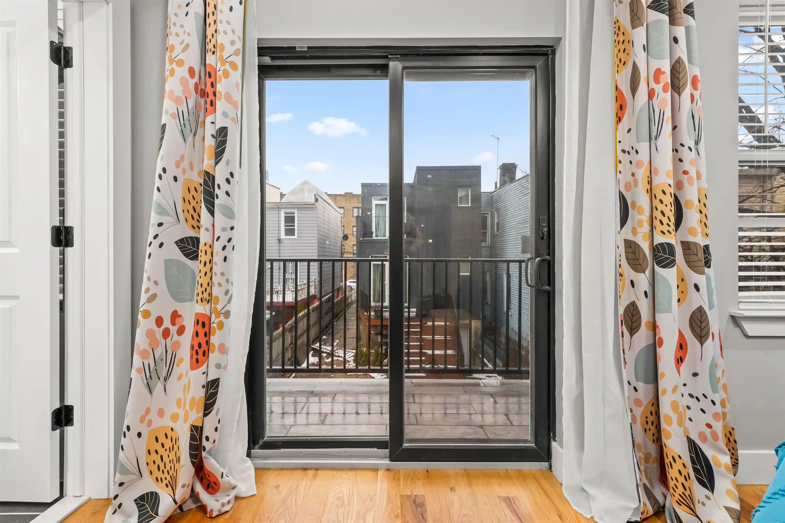 4th image of 85 Oxford Ave, Jersey City, NJ 07304