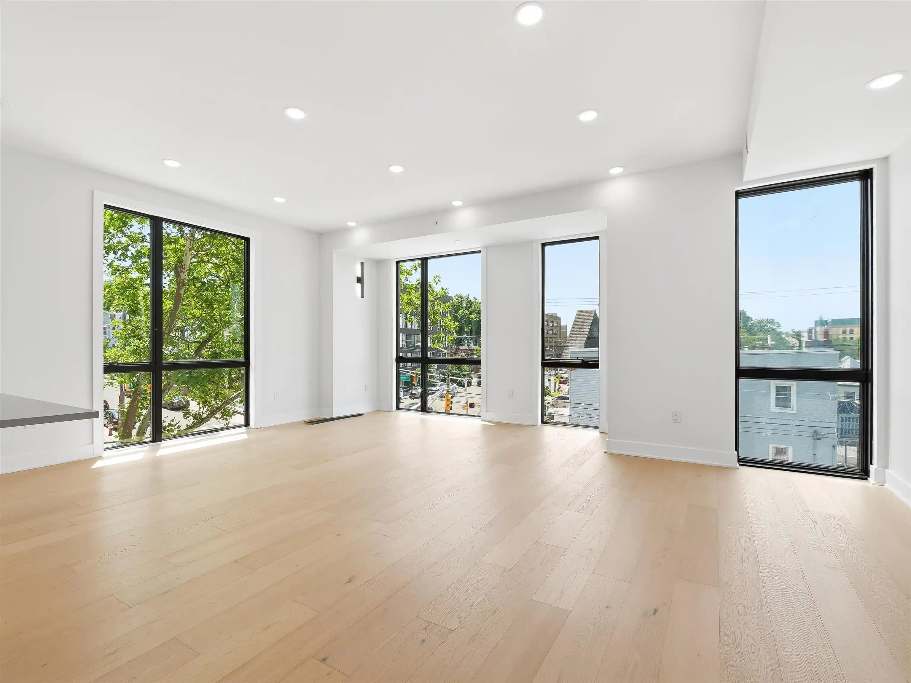 5th image of 256 Claremont Ave #3, Jersey City, NJ 07305 | MLS# 260015811