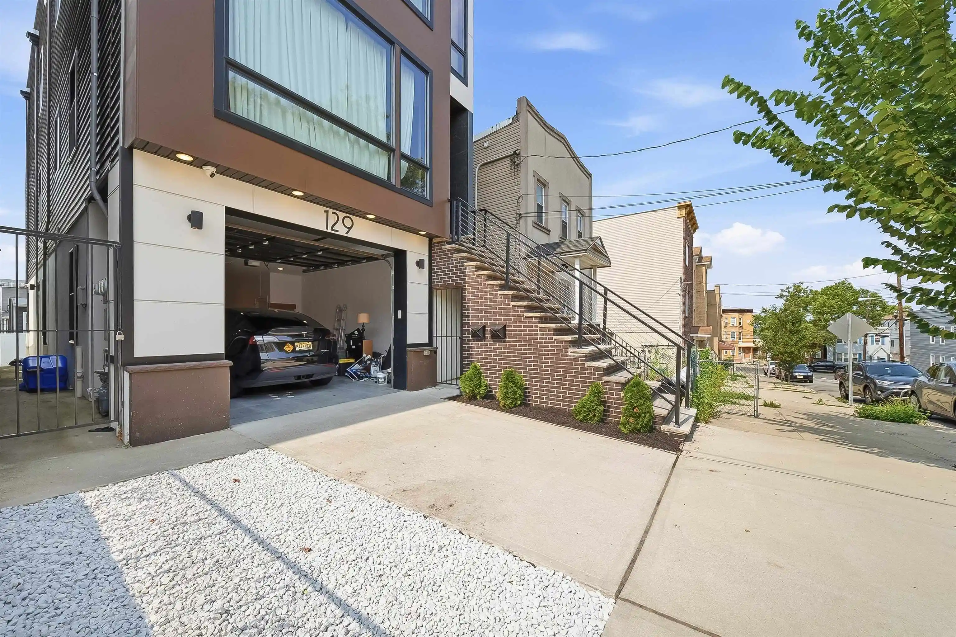 Listing Photo 4 - Condo for sale in building located at 129 Poplar St, Jersey City, NJ 07307 - Unit #2