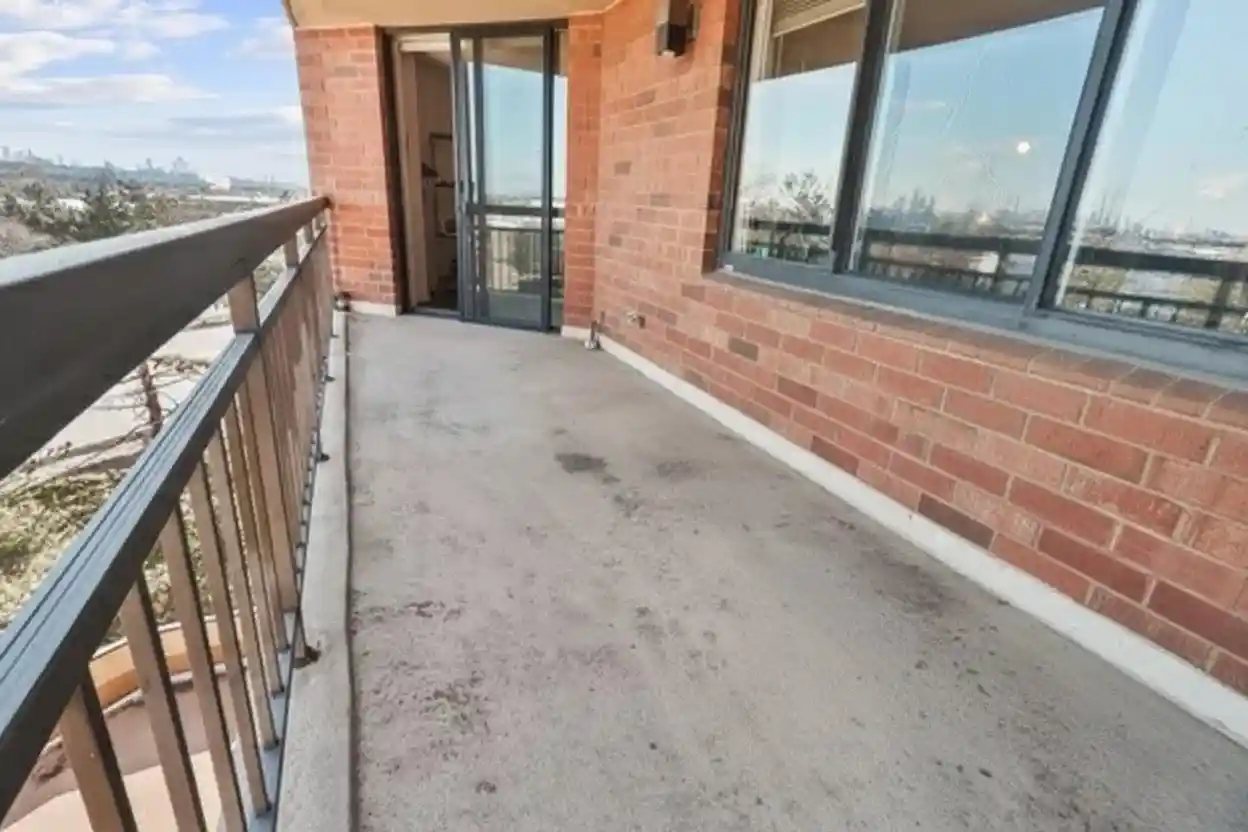 Listing Photo 4 - Condo for sale in building located at 401 Harmon Cvs Tower, Secaucus, NJ 07094 - Unit #401