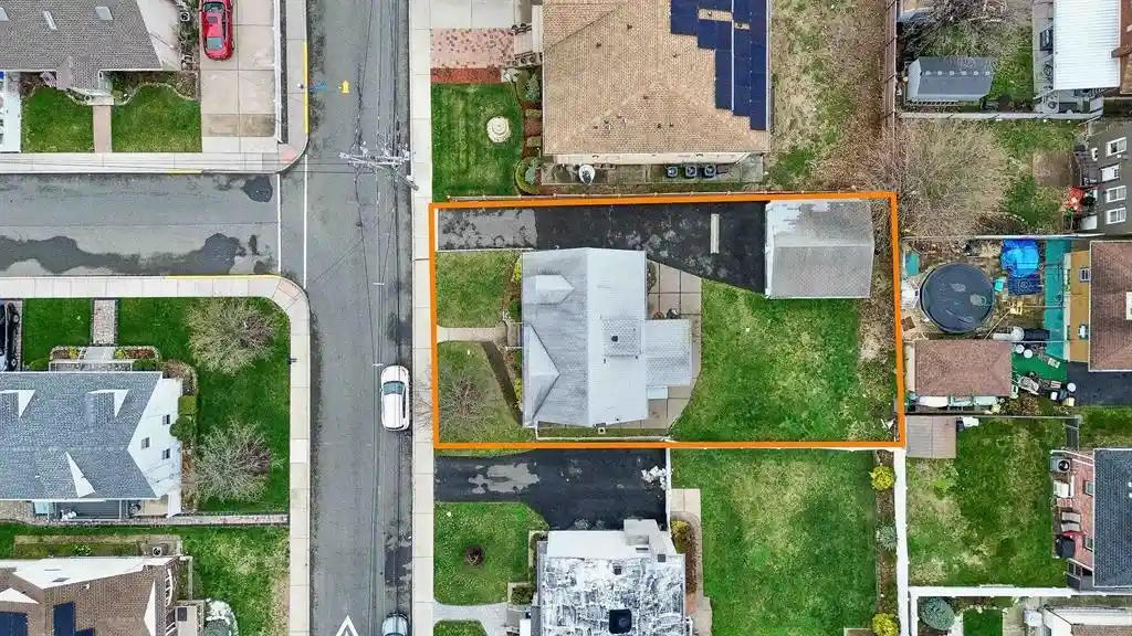 Photo 3 of Sale Pending at 133 Franklin St, Secaucus, NJ 07094 | MLS# 260016024 | Listing updated on 2026-08-20