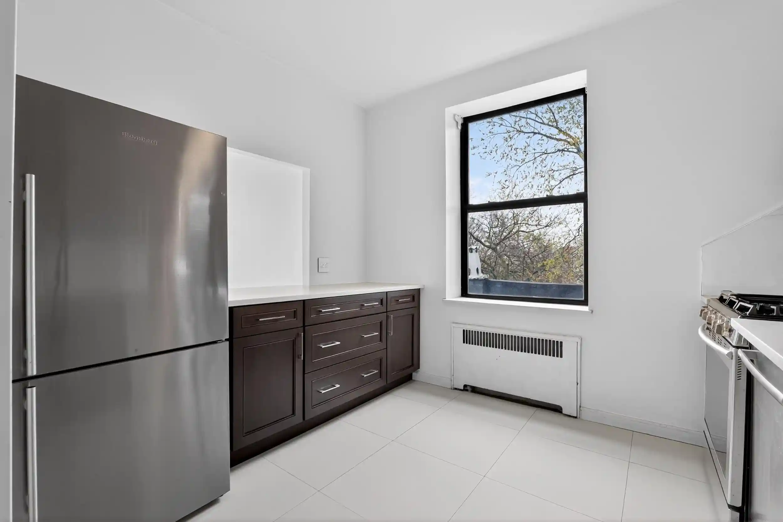 2nd image of 104 Palisade Ave, Jersey City, NJ 07306