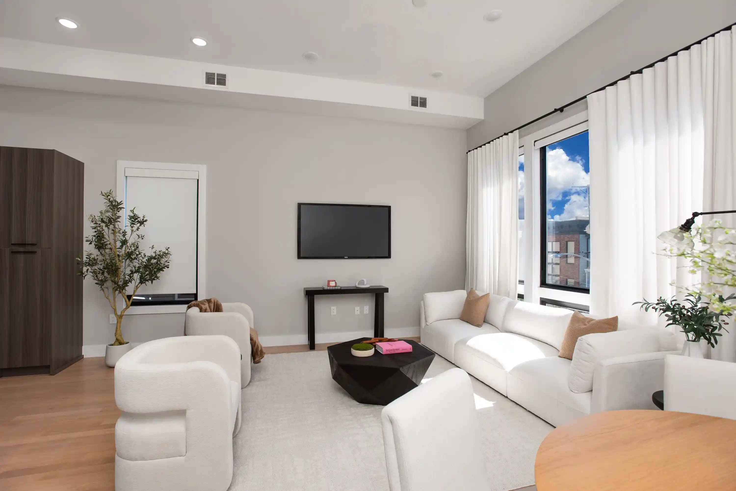 31st image of 139 New York Ave #2, Jersey City, NJ 07307 | MLS# 260016067