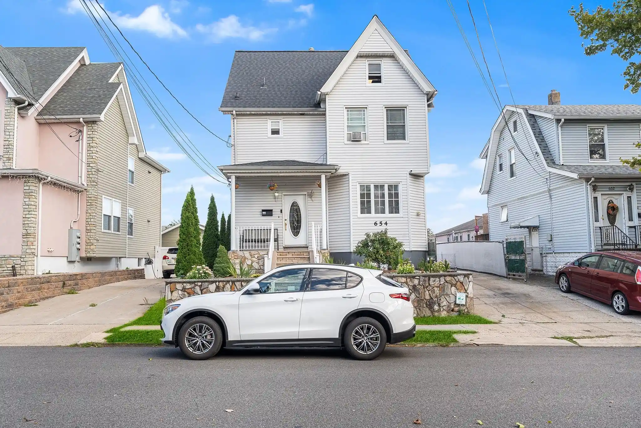 1st image of 656 Devon St, Kearny, NJ 07032 | MLS# 260016068