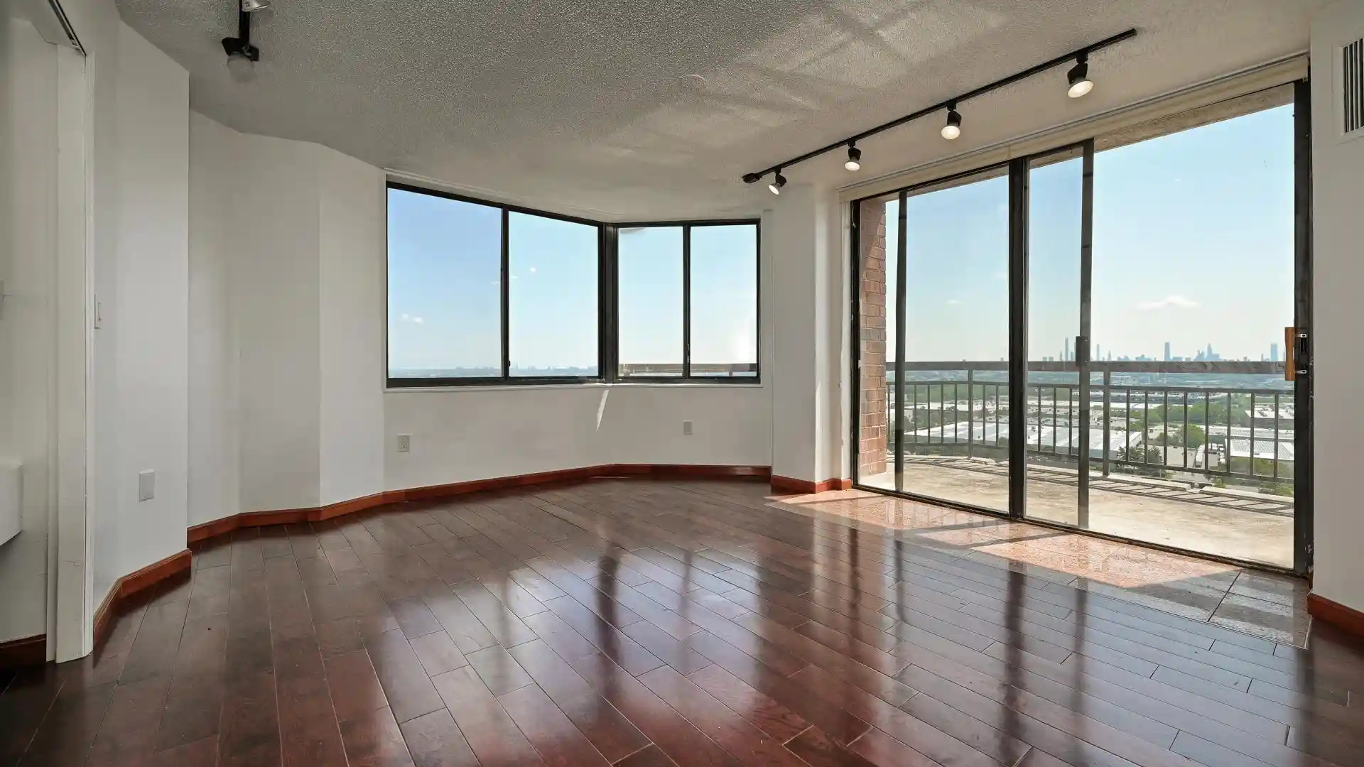 Photo 3 of Condo for sale at 2140 Harmon Cvs Tower #2140, Secaucus, NJ 07094 | MLS# 260016086 | Listing updated on 2026-08-17