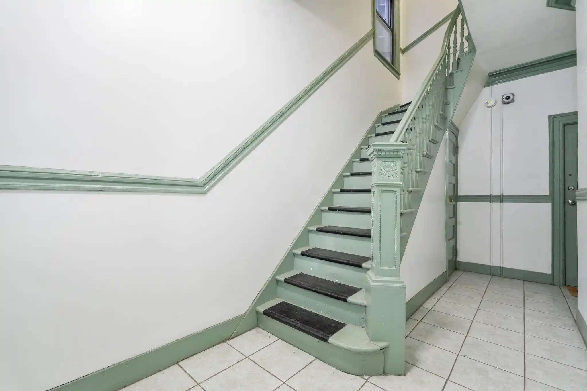 Photo 4 of House for sale at 14 48th Street, Weehawken, NJ 07086 | MLS# 260016091 | Listing updated on 2026-09-08