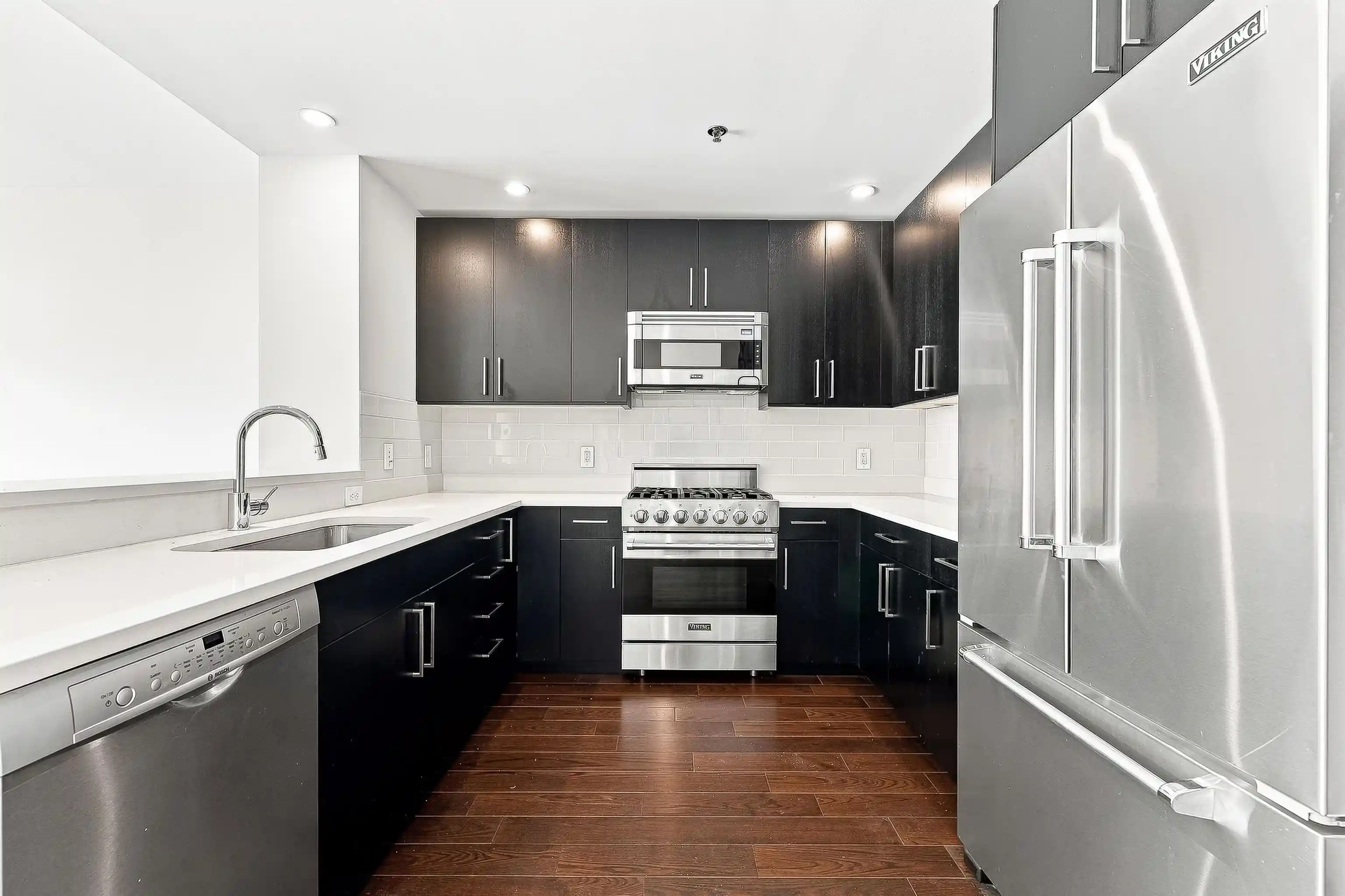 4th image of 1100 Maxwell Ln, Hoboken, NJ 07030