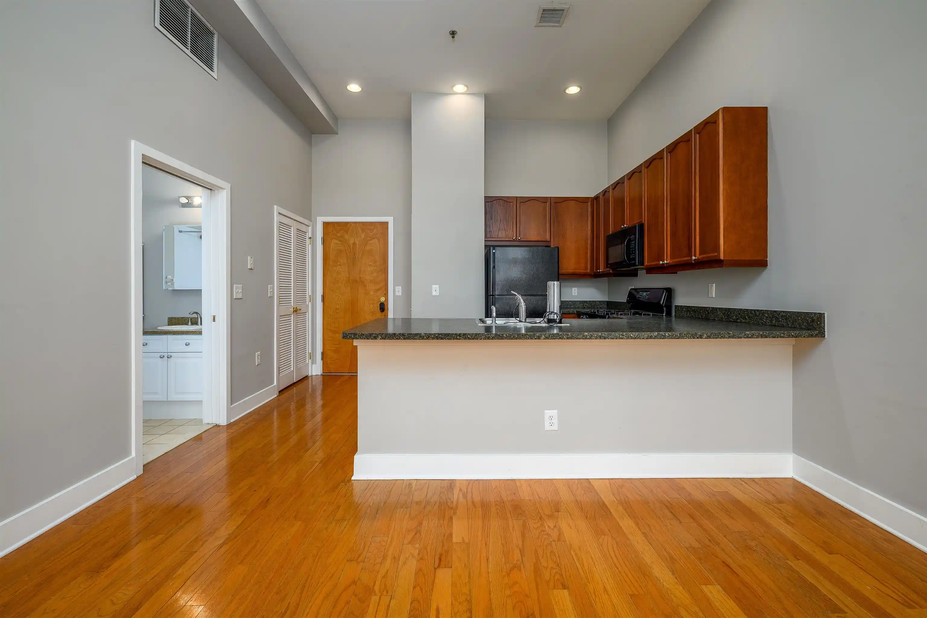 Photo 4 of Condo for sale at 61 Grand St #1L, Jersey City, NJ 07302 | MLS# 260016143 | Listing updated on 2026-09-16