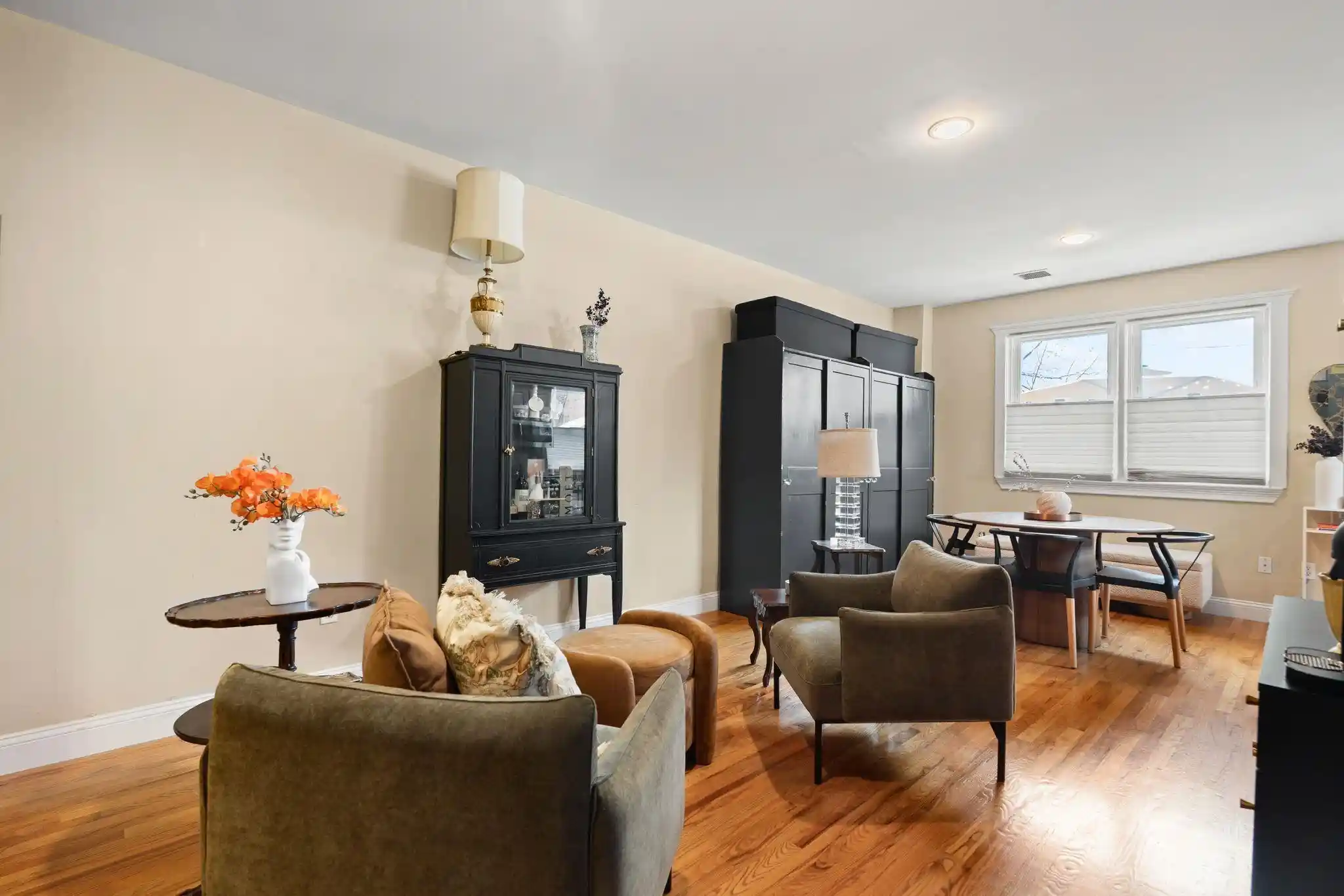 2nd image of 220 7Th St, Hoboken, NJ 07030