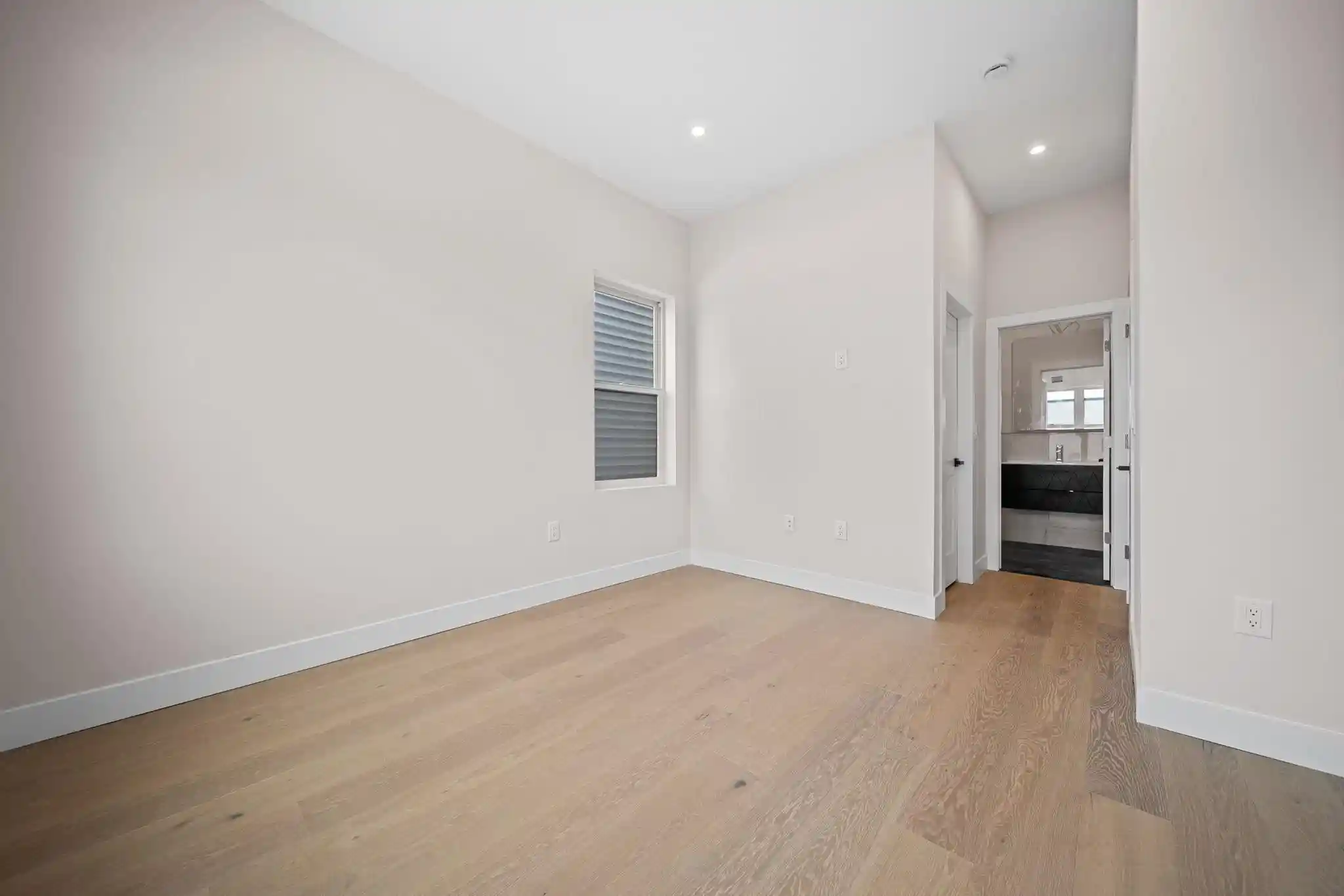3rd image of 31 Graham St #2, Jersey City, NJ 07307 | MLS# 260016184
