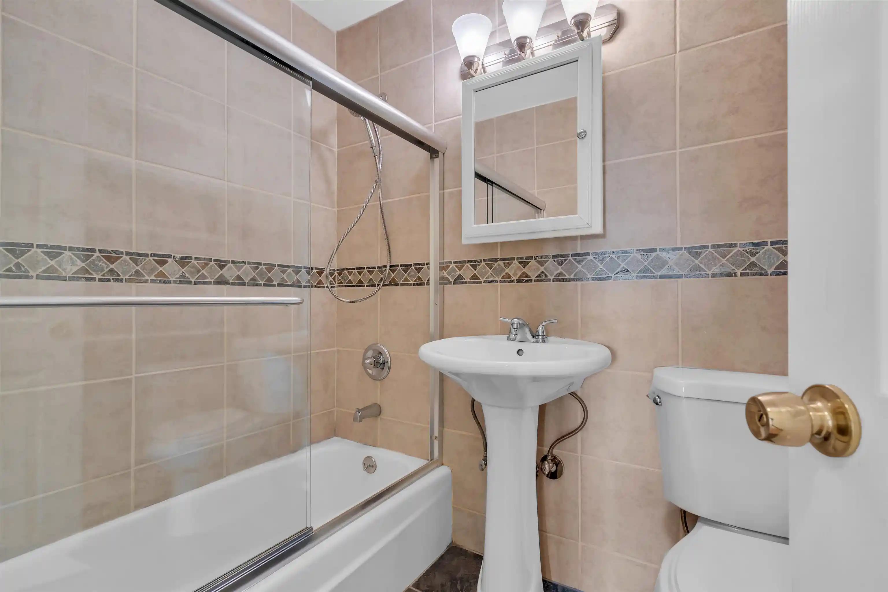 Photo 3 of House for sale at 6600 Boulevard E #11E, West New York, NJ 07093 | MLS# 260016247 | Listing updated on 2026-10-02