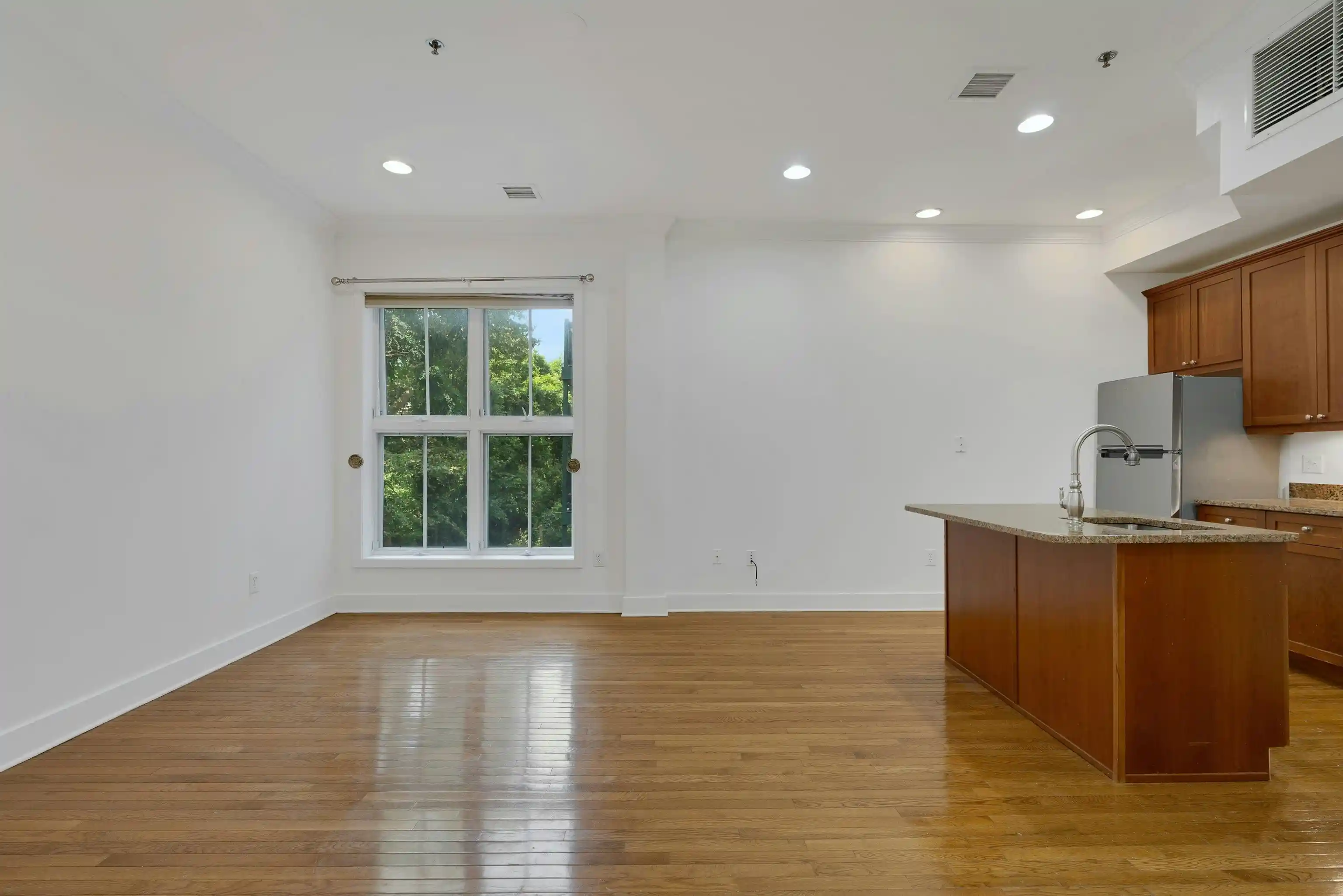 5th image of 61 Grand St #2F, Jersey City, NJ 07302 | MLS# 260016259