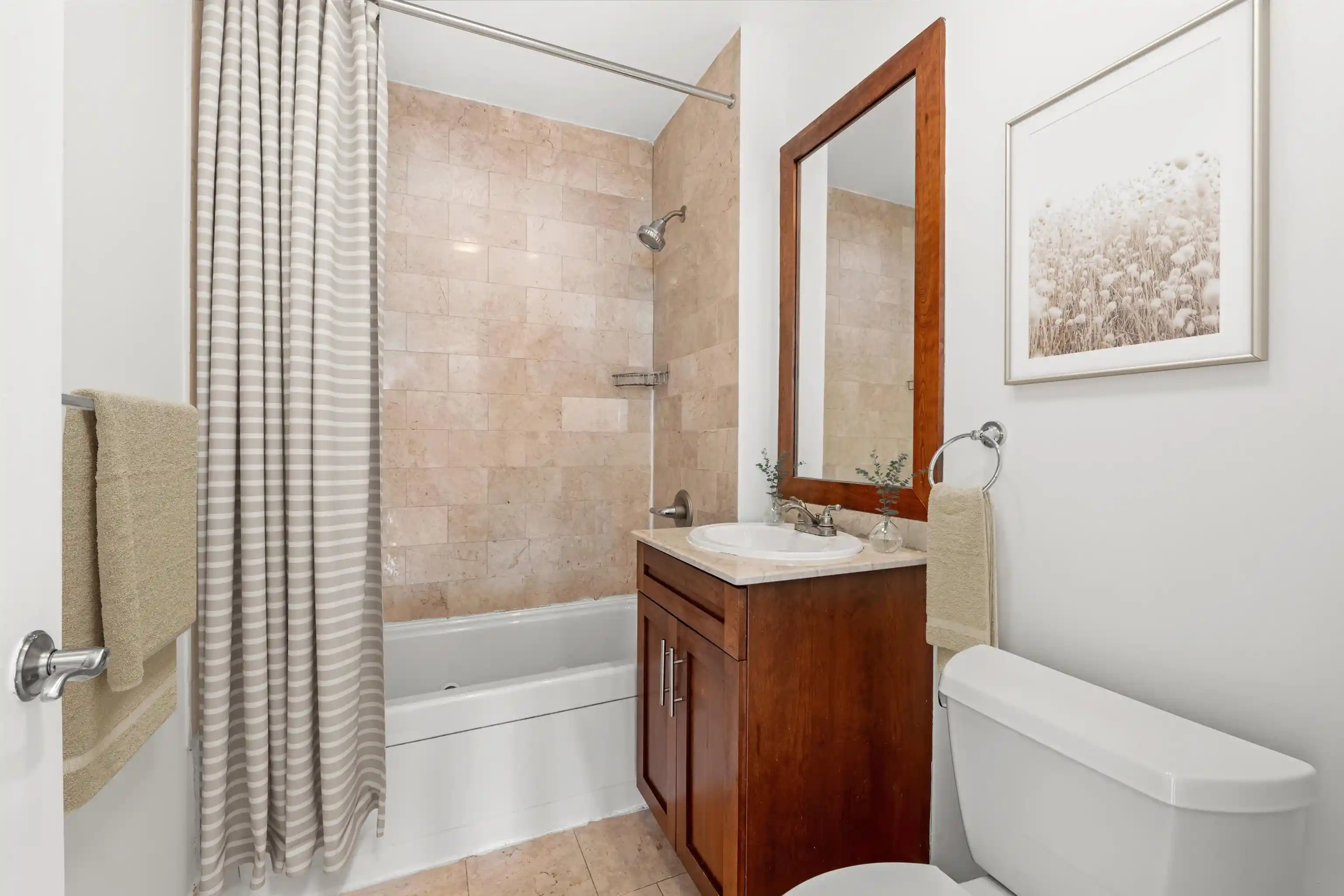2nd image of 136 41St St, Union City, NJ 07087