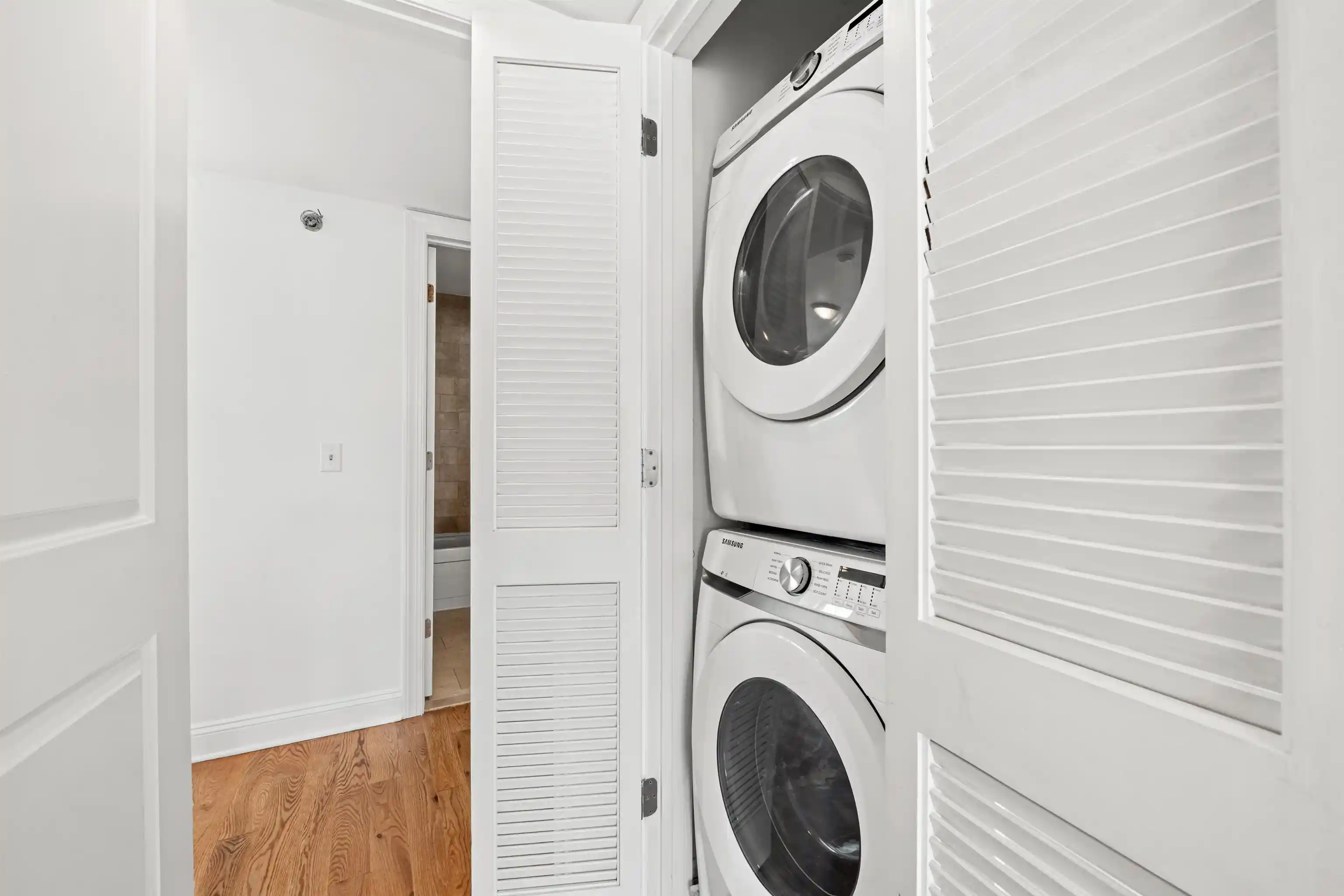 11th image of 136 41st St #302, Union City, NJ 07087 | MLS# 260016263